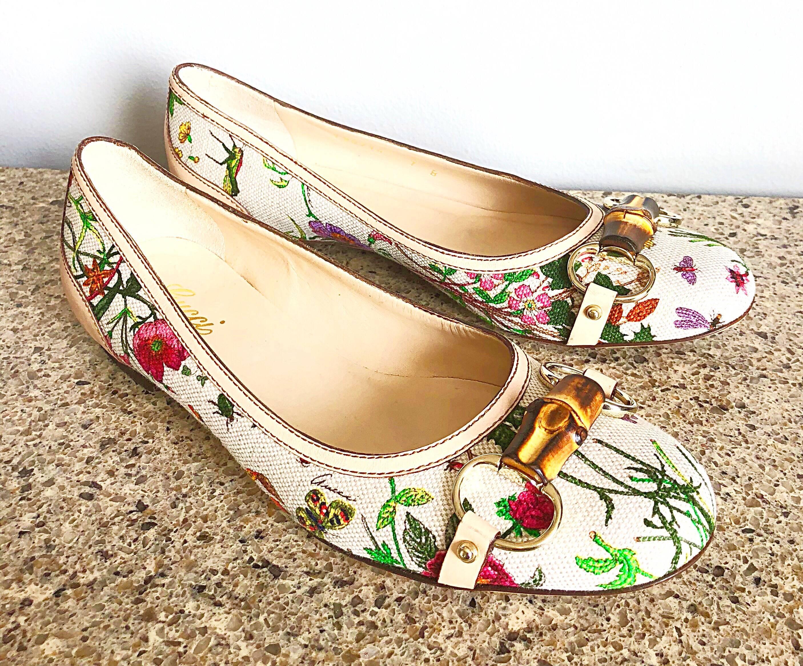 Gucci Size 37 / 7 Flora Print Canvas and Leather Ballet Flats Shoes  In Excellent Condition In San Diego, CA