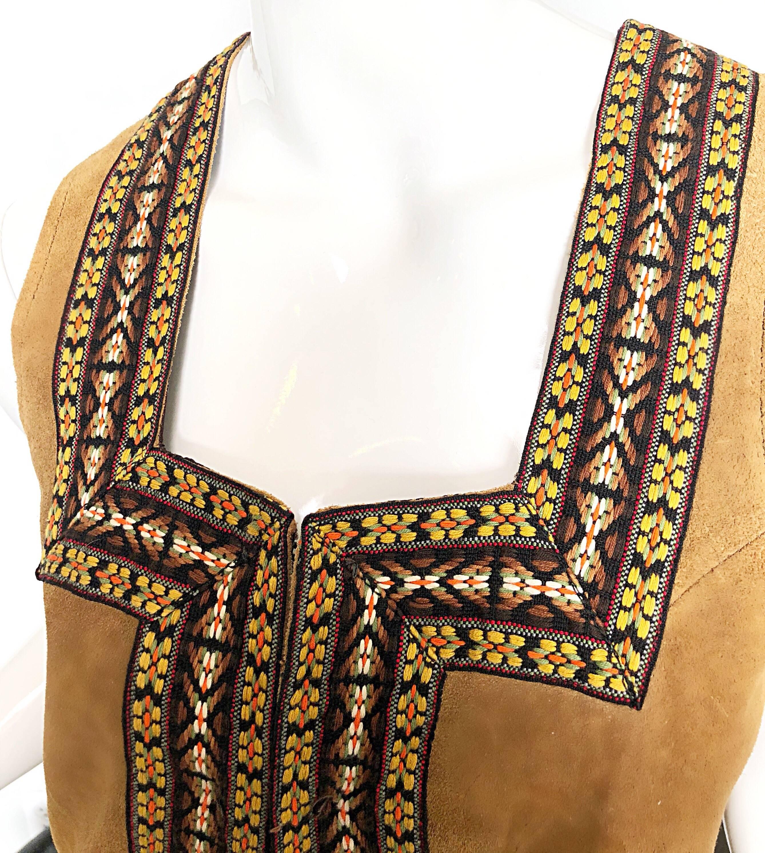 Chic 1970s Tan Suede Leather Embroidered 70s Vintage Boho Sleeveless Vest Jacket For Sale 1