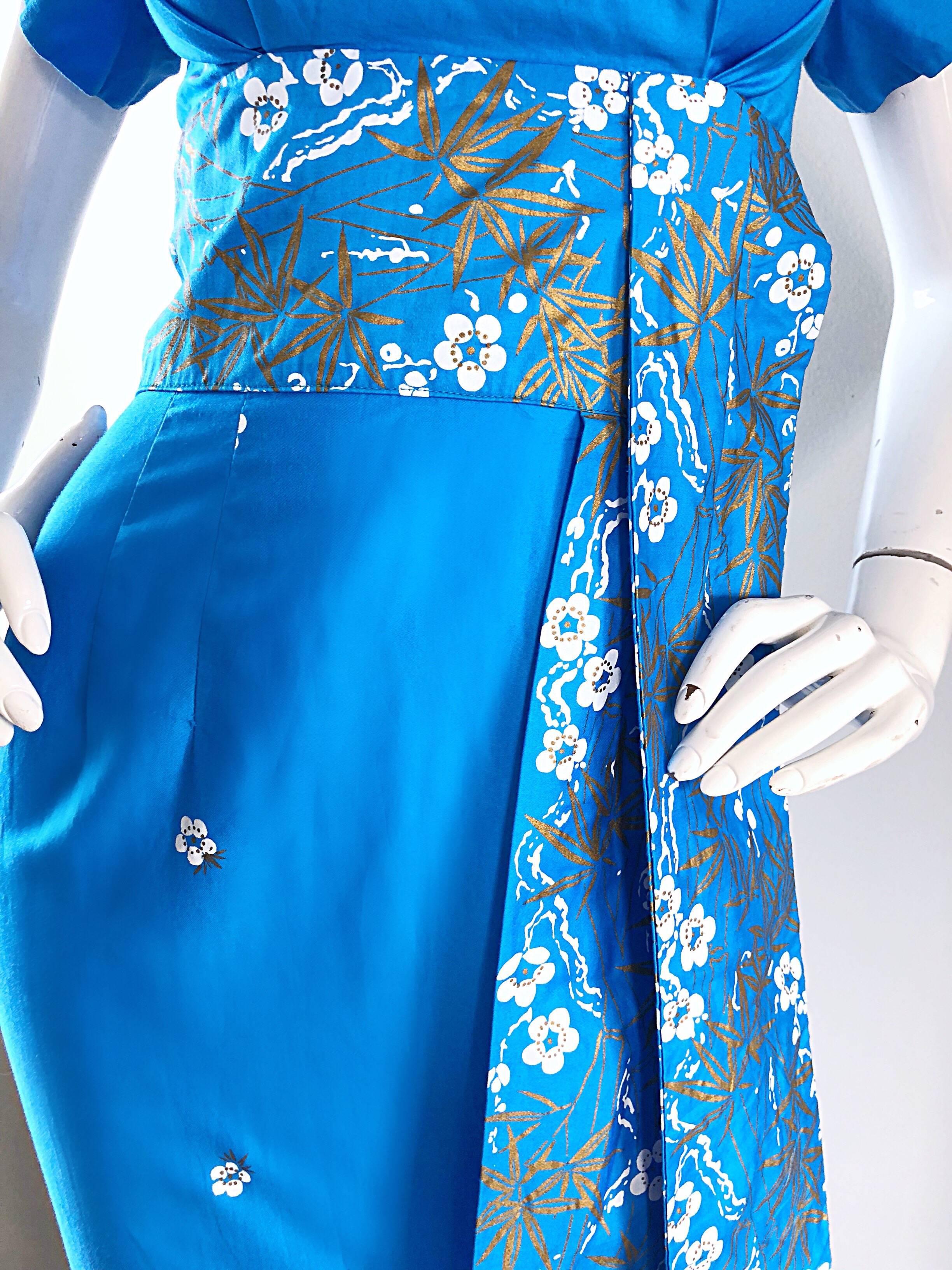 1950s Richard Douglas Hand Painted Blue + Gold + White Vintage Wiggle Dress In Excellent Condition In San Diego, CA
