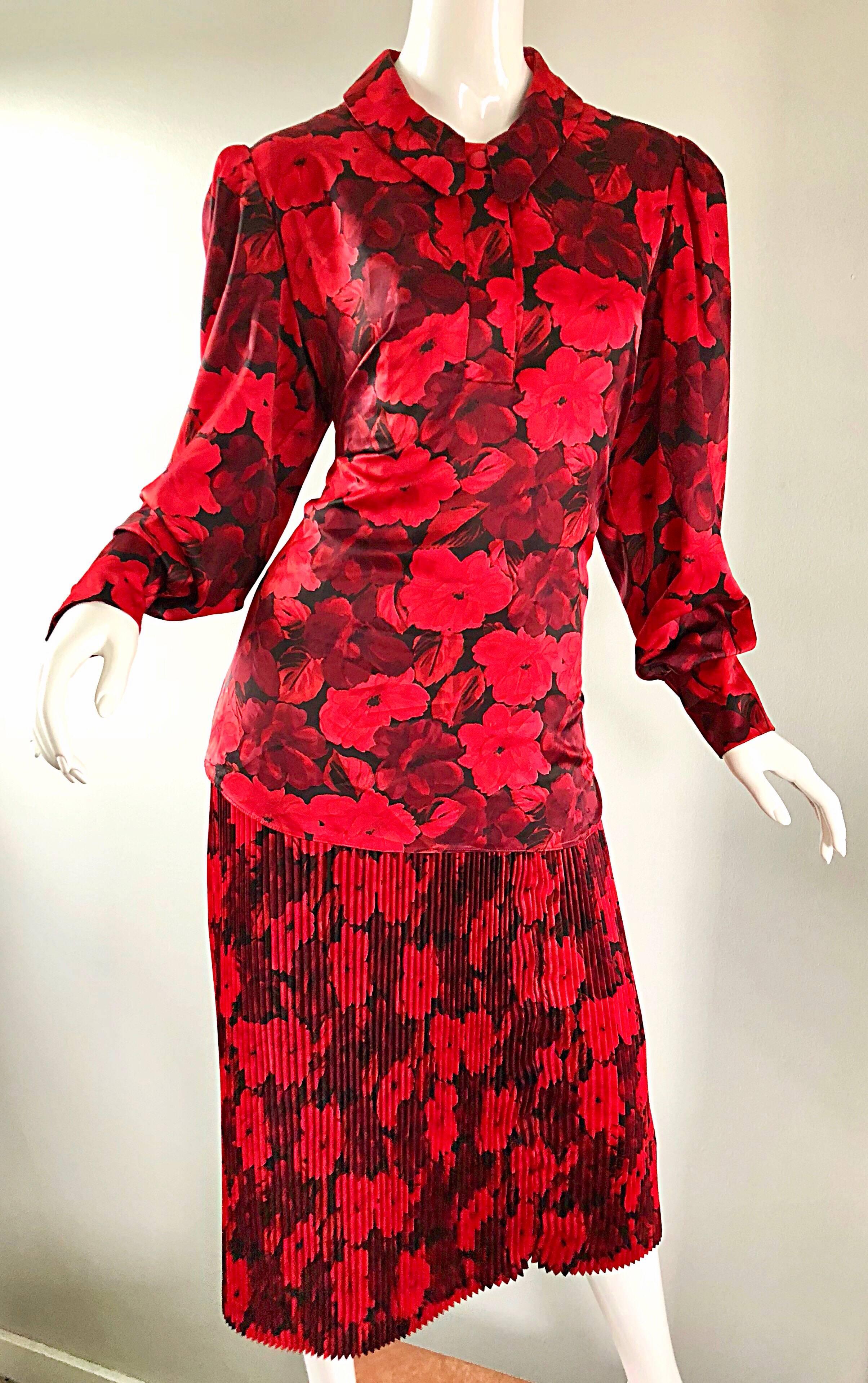 Women's Vintage NIna Ricci Size 14 / 16 Red Black Flapper Style Flower Drop Waist Dress For Sale