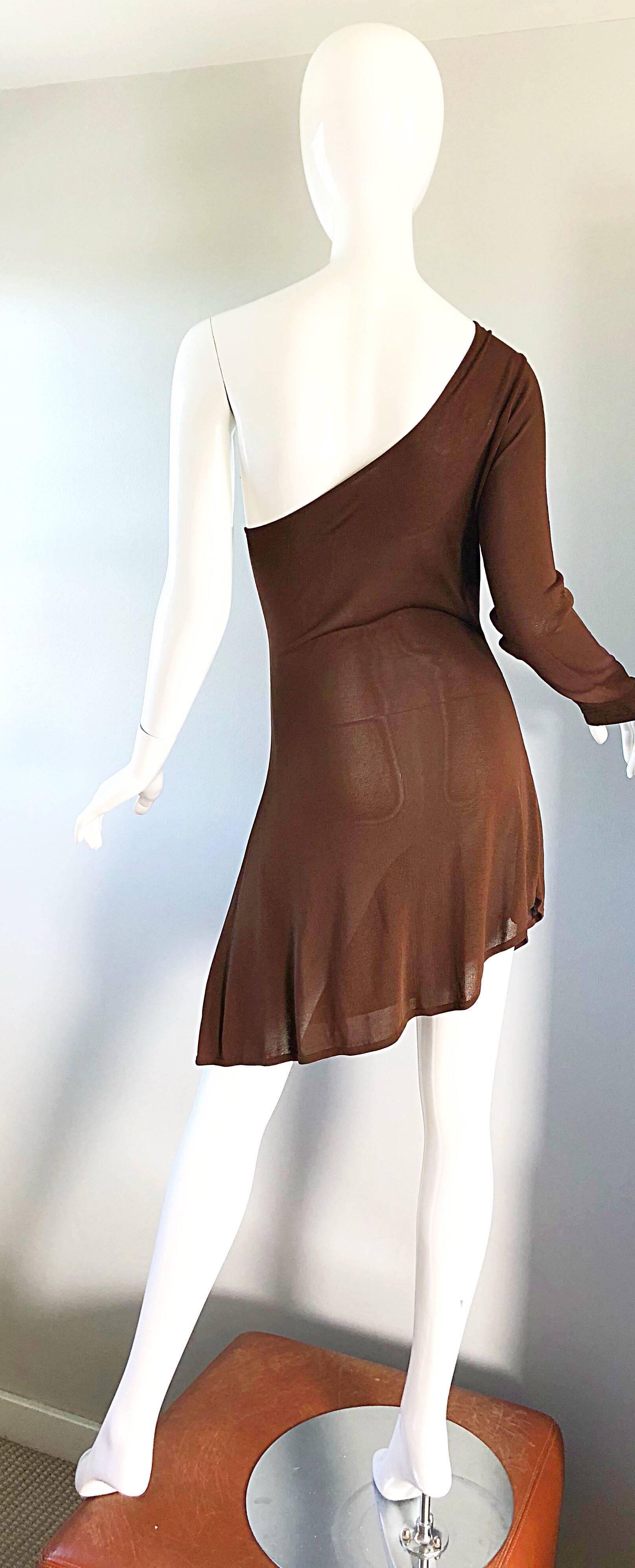 Alberta Ferretti Vintage 1990s Size 12 Brown One Shoulder 90s Mini Dress Tunic In Excellent Condition For Sale In San Diego, CA