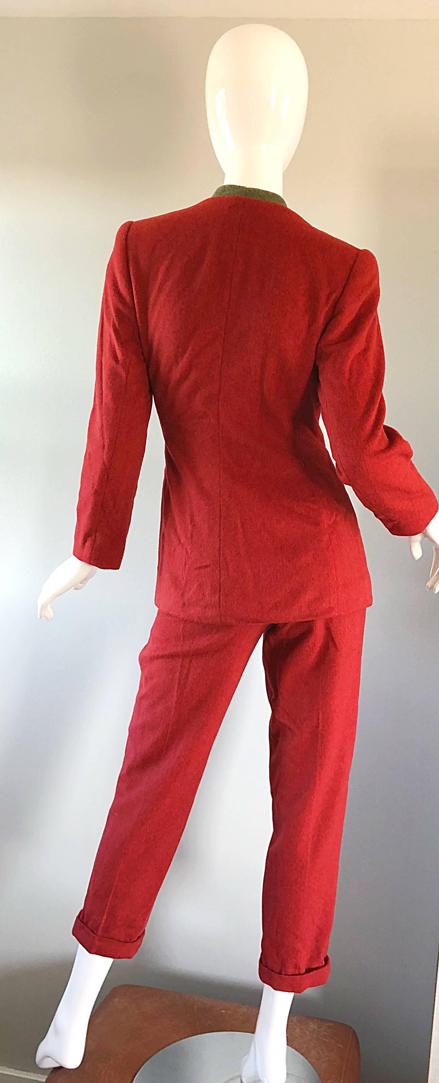 Carolina Herrera Rare tailleur pantalon rouge brique imprimé cœur fantaisie, début des années 1990, taille 6 Pour femmes en vente