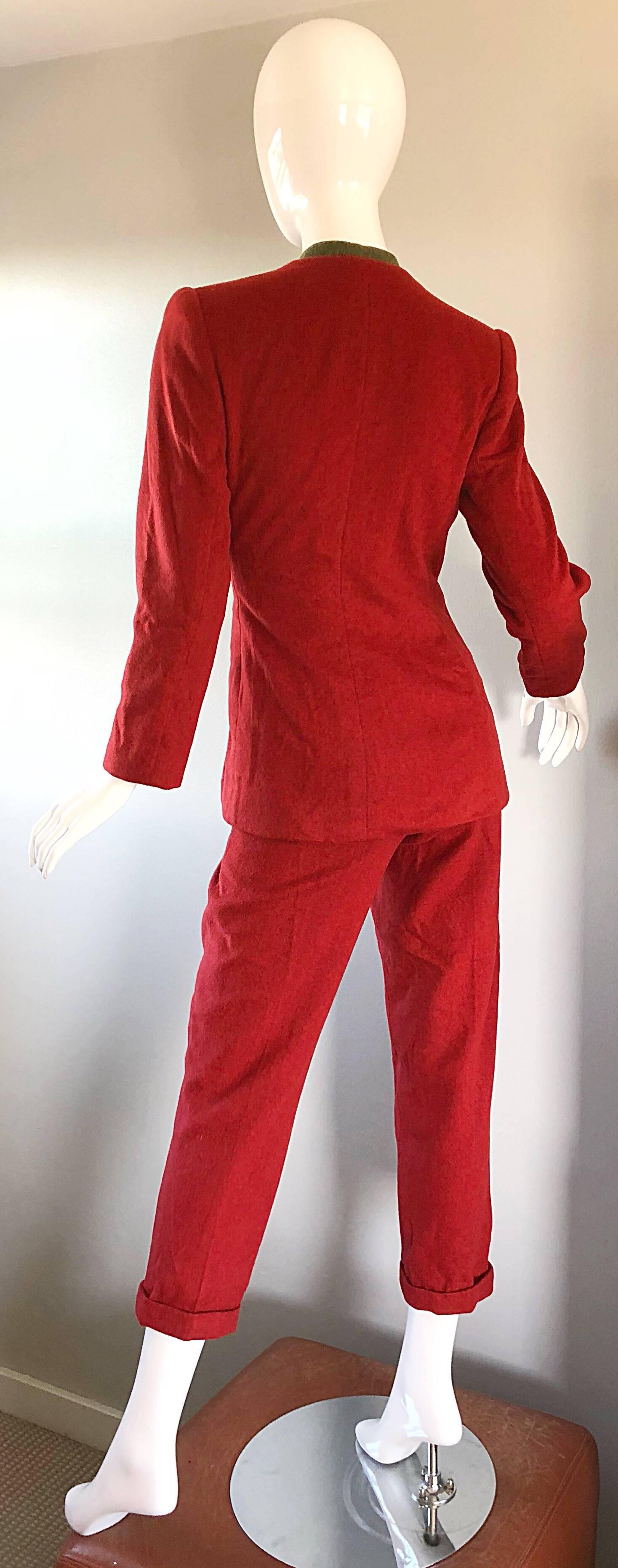 Carolina Herrera Rare tailleur pantalon rouge brique imprimé cœur fantaisie, début des années 1990, taille 6 en vente 3