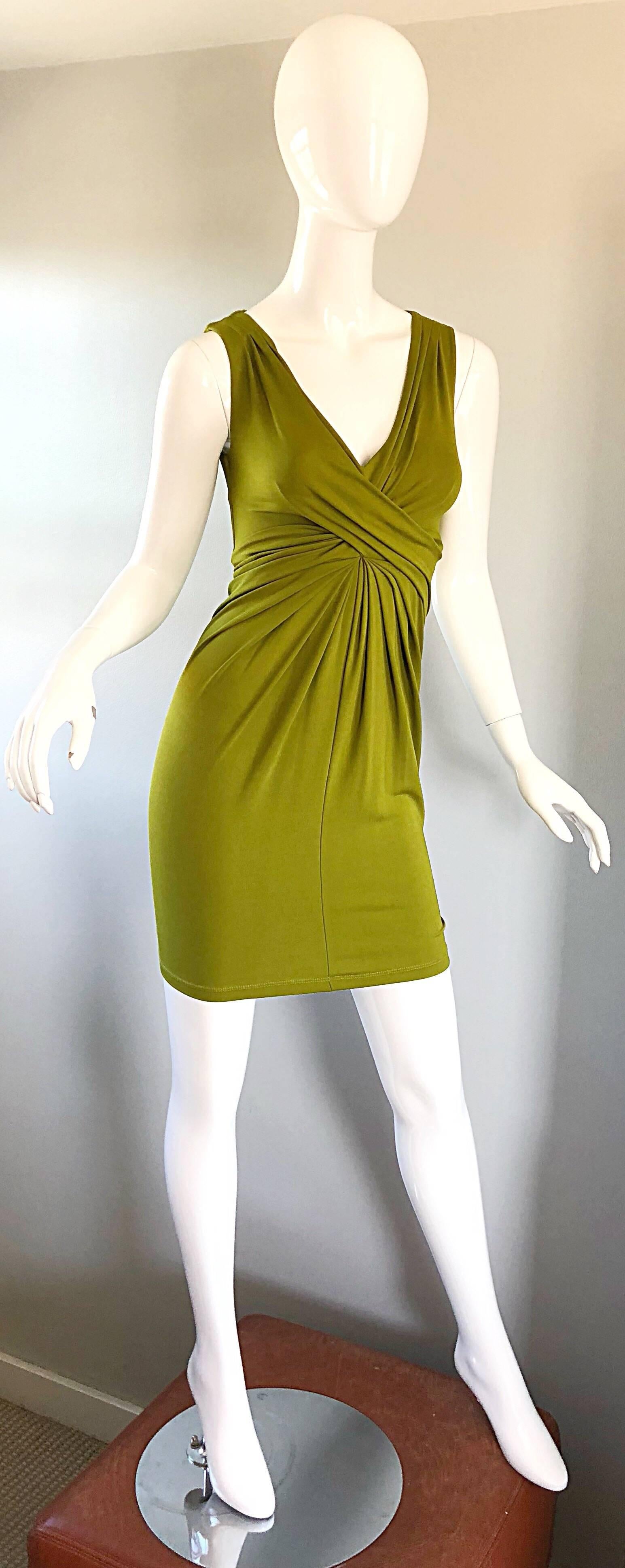2000s Michael Kors Collection Chartreuse Green Size 2 - 4 Silk Jersey Dress In Excellent Condition For Sale In San Diego, CA