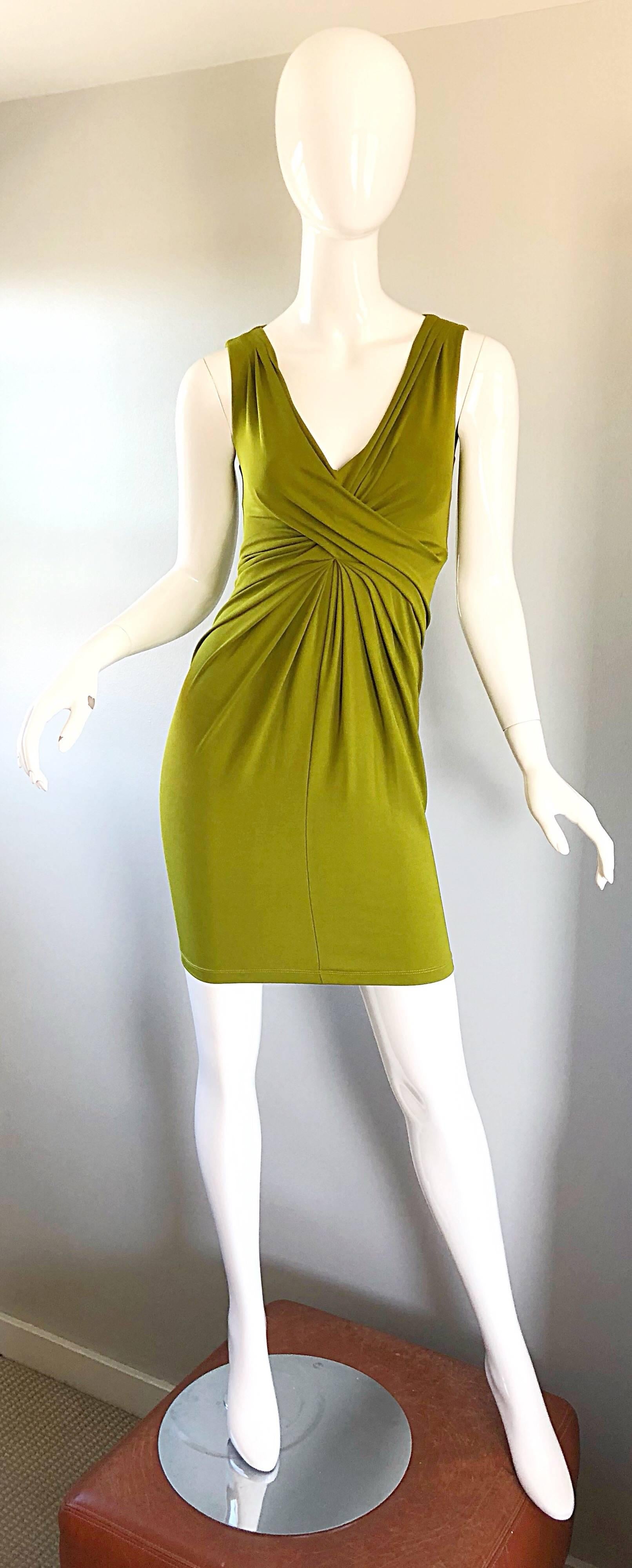 2000s Michael Kors Collection Chartreuse Green Size 2 - 4 Silk Jersey Dress For Sale 2