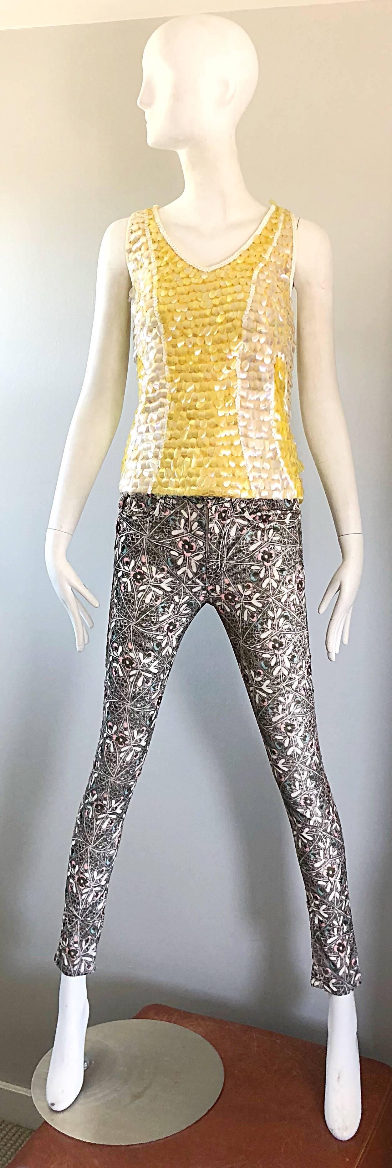 1960s Yellow + White + Clear Paillettes Sequined Lamb's Wool Sleeveless 60s Top In Excellent Condition For Sale In San Diego, CA