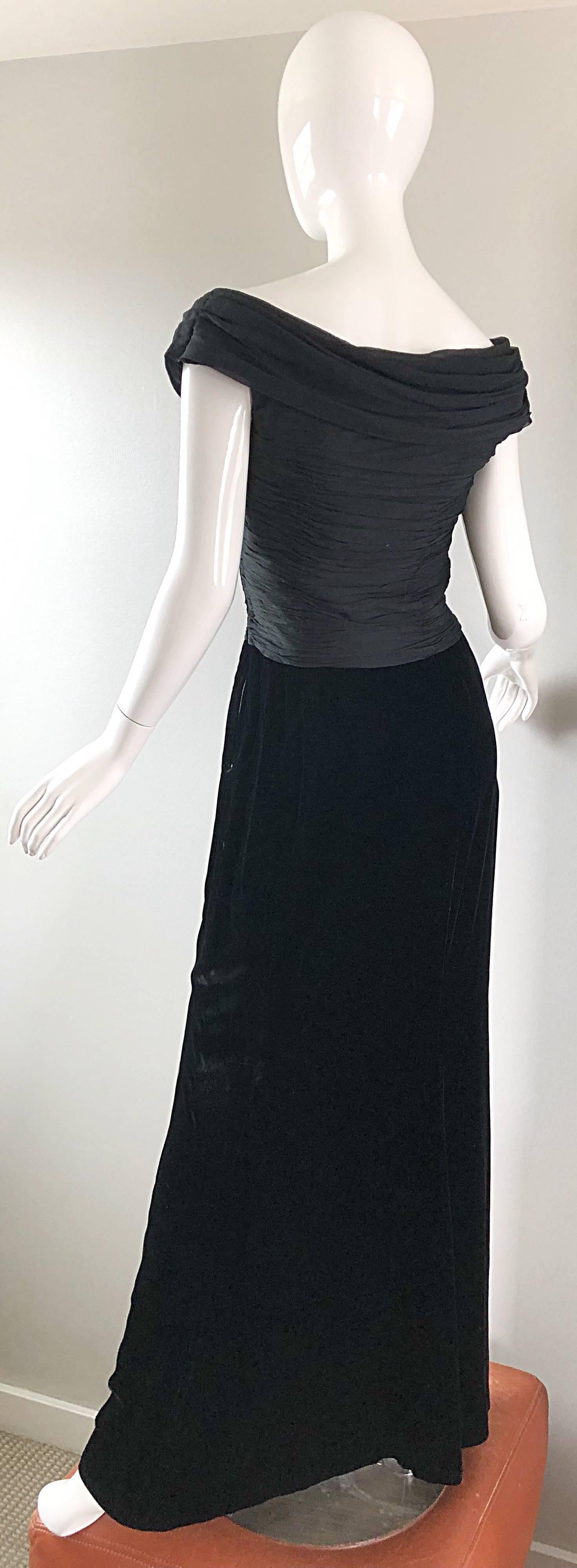 Vintage Oscar de la Renta Breathtaking Black Silk Chiffon + Velvet 1990s Gown 6