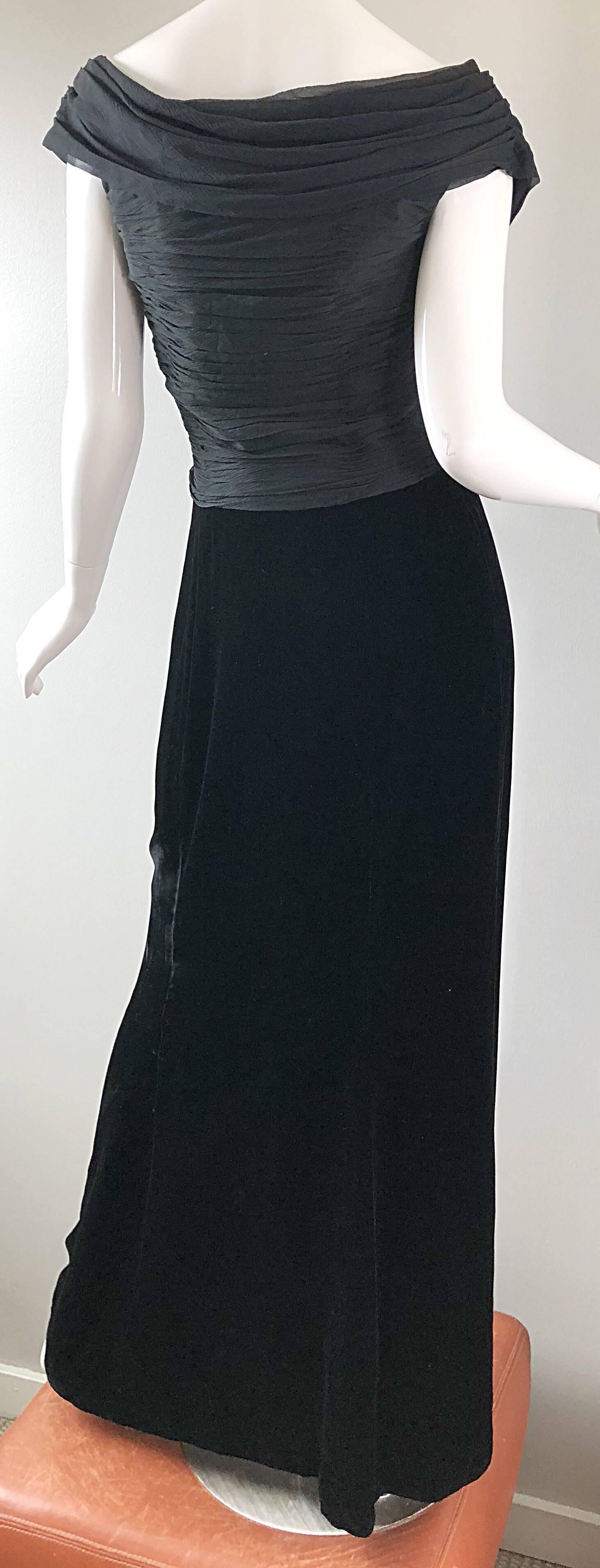 Vintage Oscar de la Renta Breathtaking Black Silk Chiffon + Velvet 1990s Gown 7