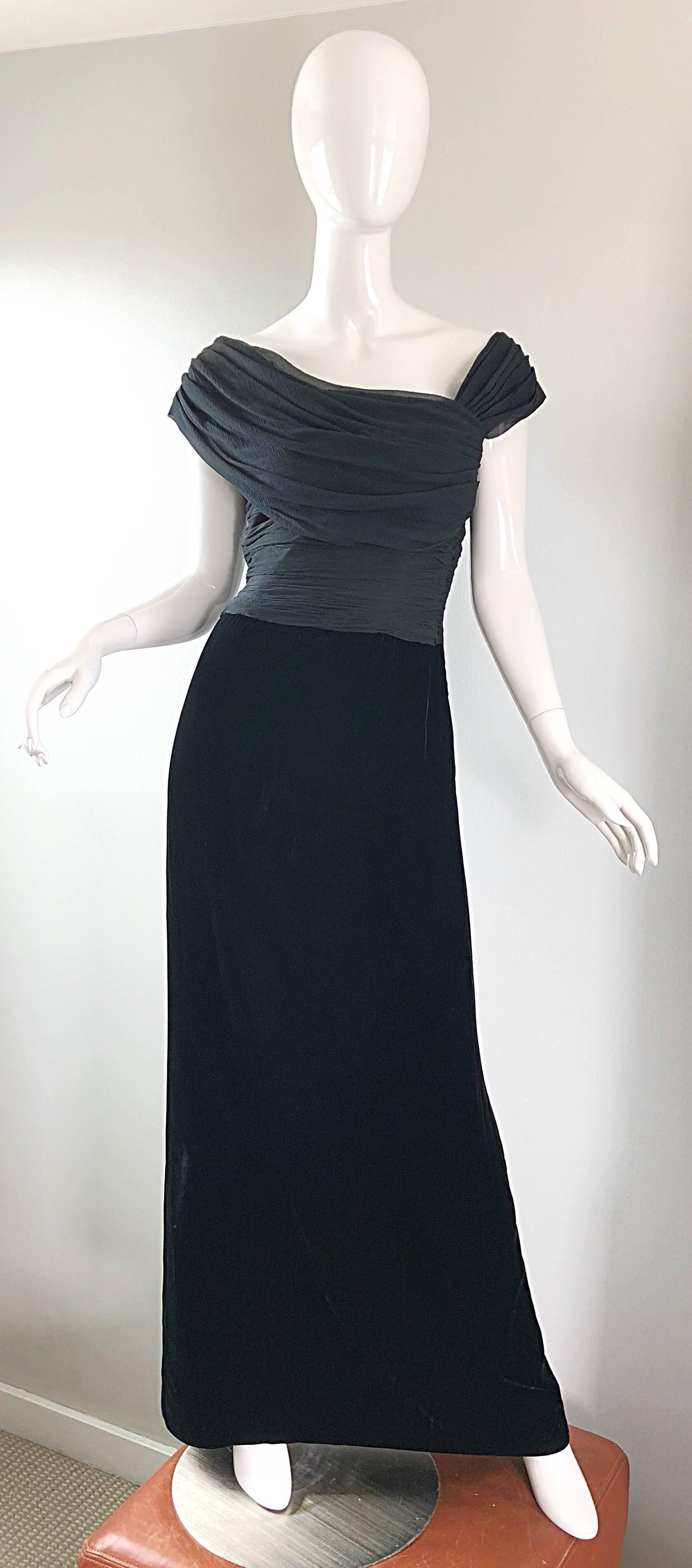 Vintage Oscar de la Renta Breathtaking Black Silk Chiffon + Velvet 1990s Gown 8