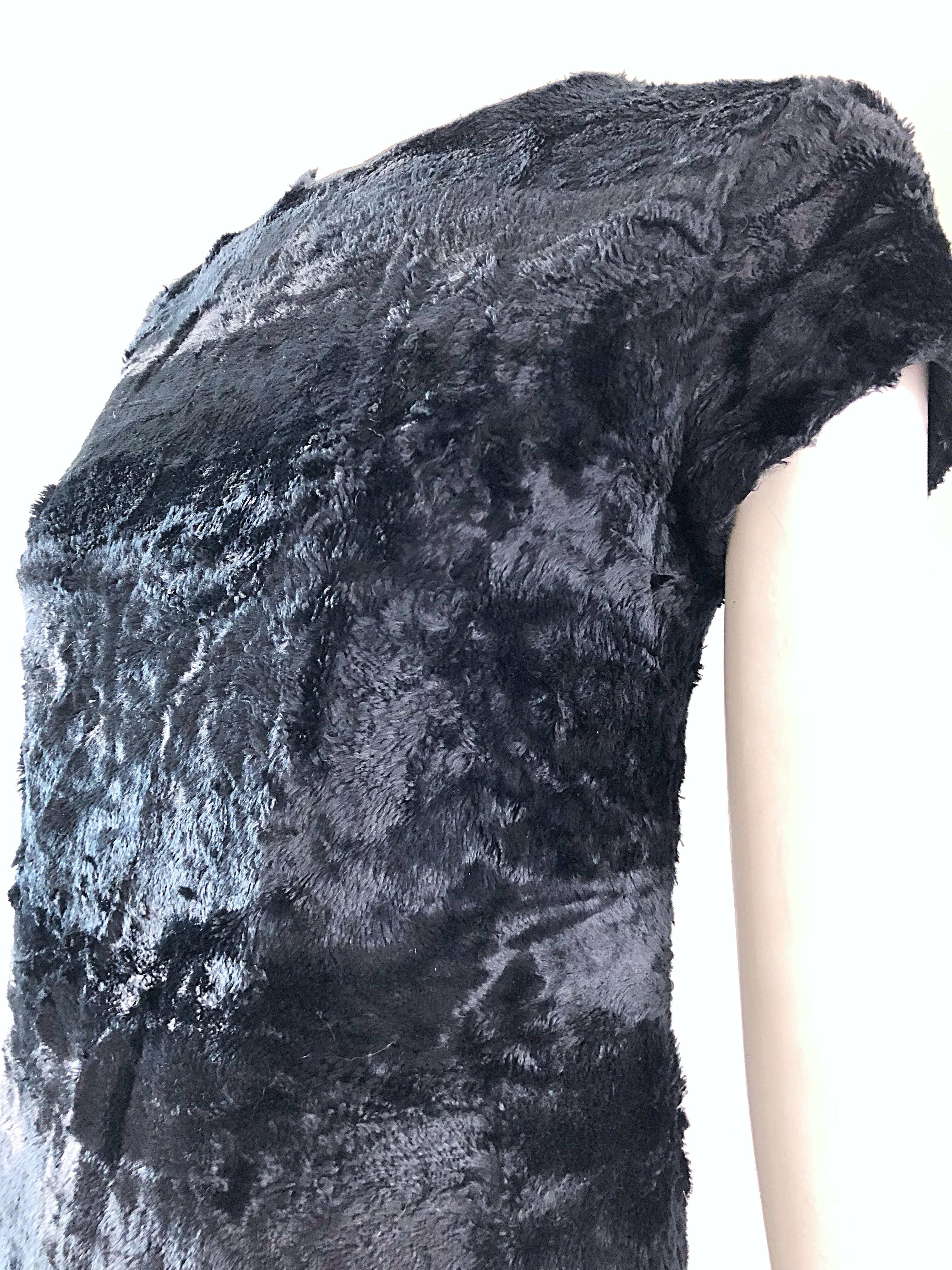 Chic 1960s Saks 5th Avenue Faux Fur Black Shift A - Line Mod Vintage 60s Dress For Sale 7