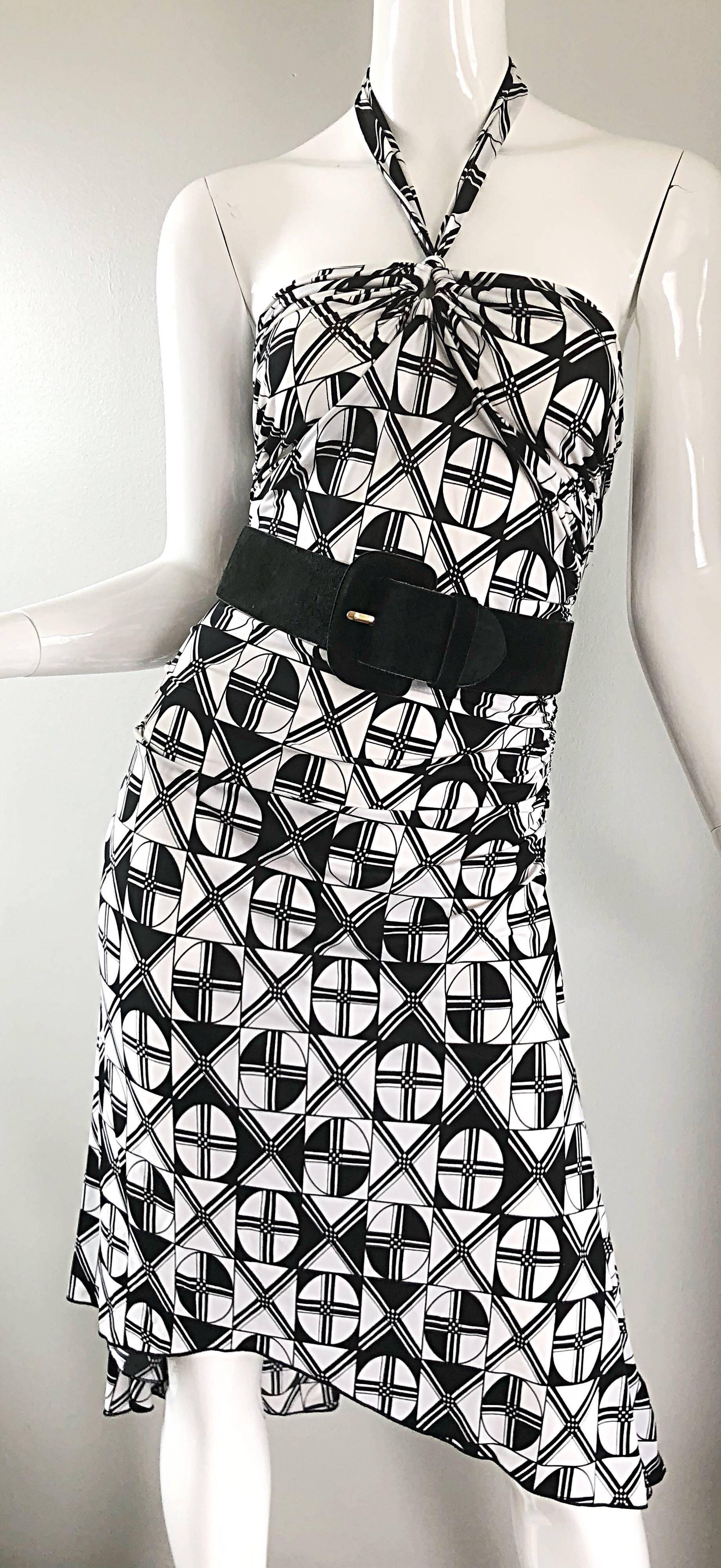 Women's 1990s Gianni Versace Versus Black and White Abstract Vintage 90s Halter Dress For Sale