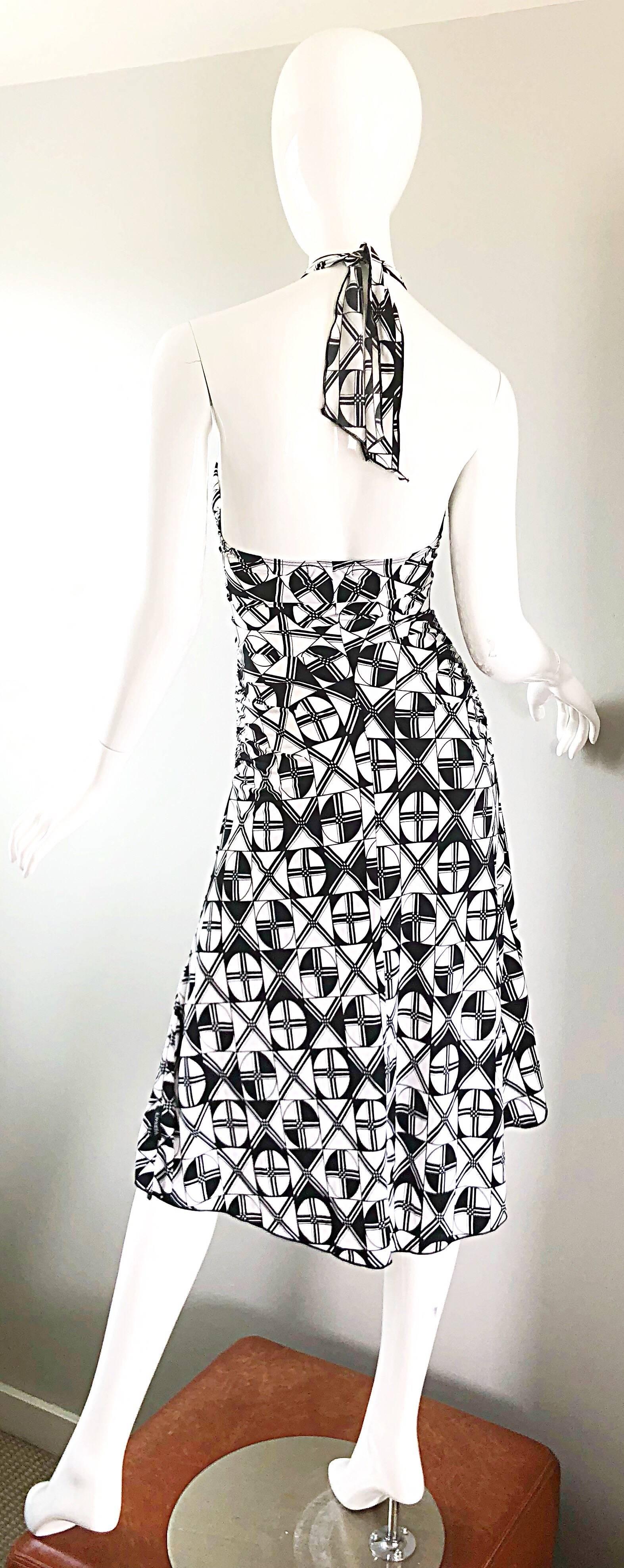 1990s Gianni Versace Versus Black and White Abstract Vintage 90s Halter Dress For Sale 1