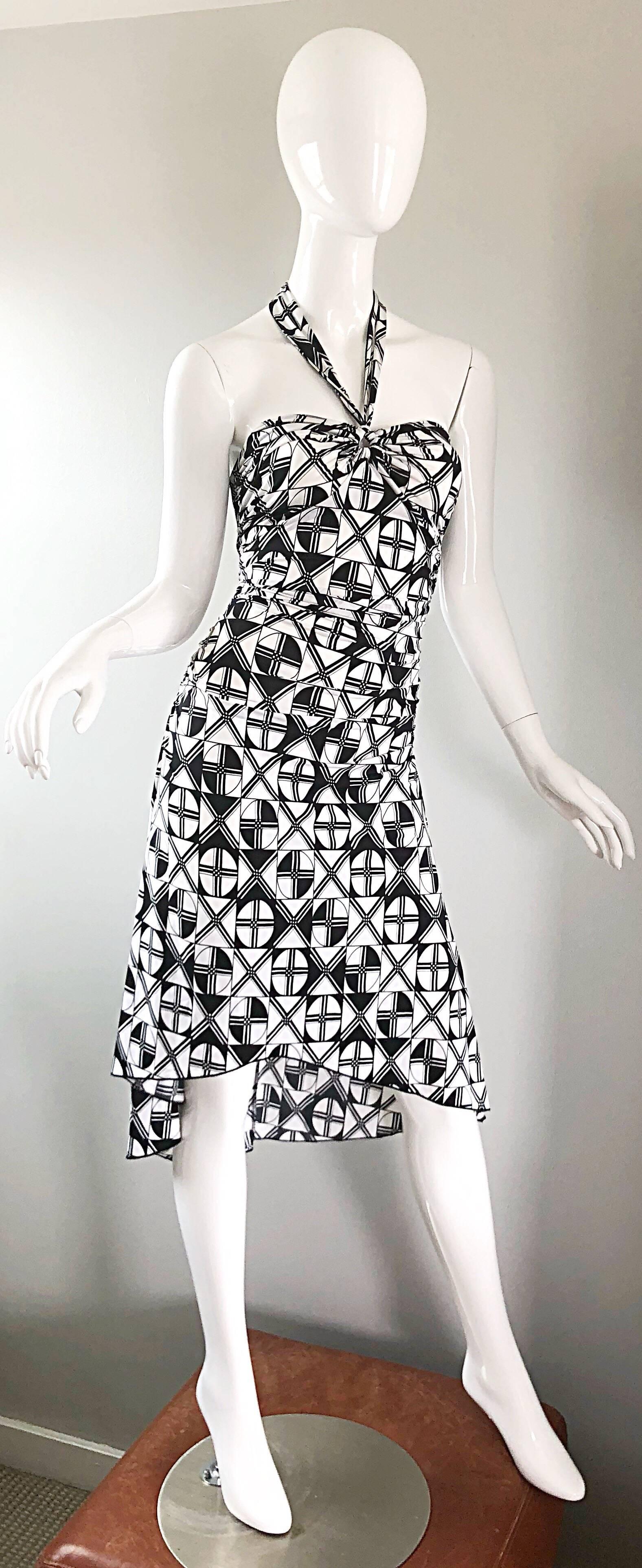 1990s Gianni Versace Versus Black and White Abstract Vintage 90s Halter Dress For Sale 2
