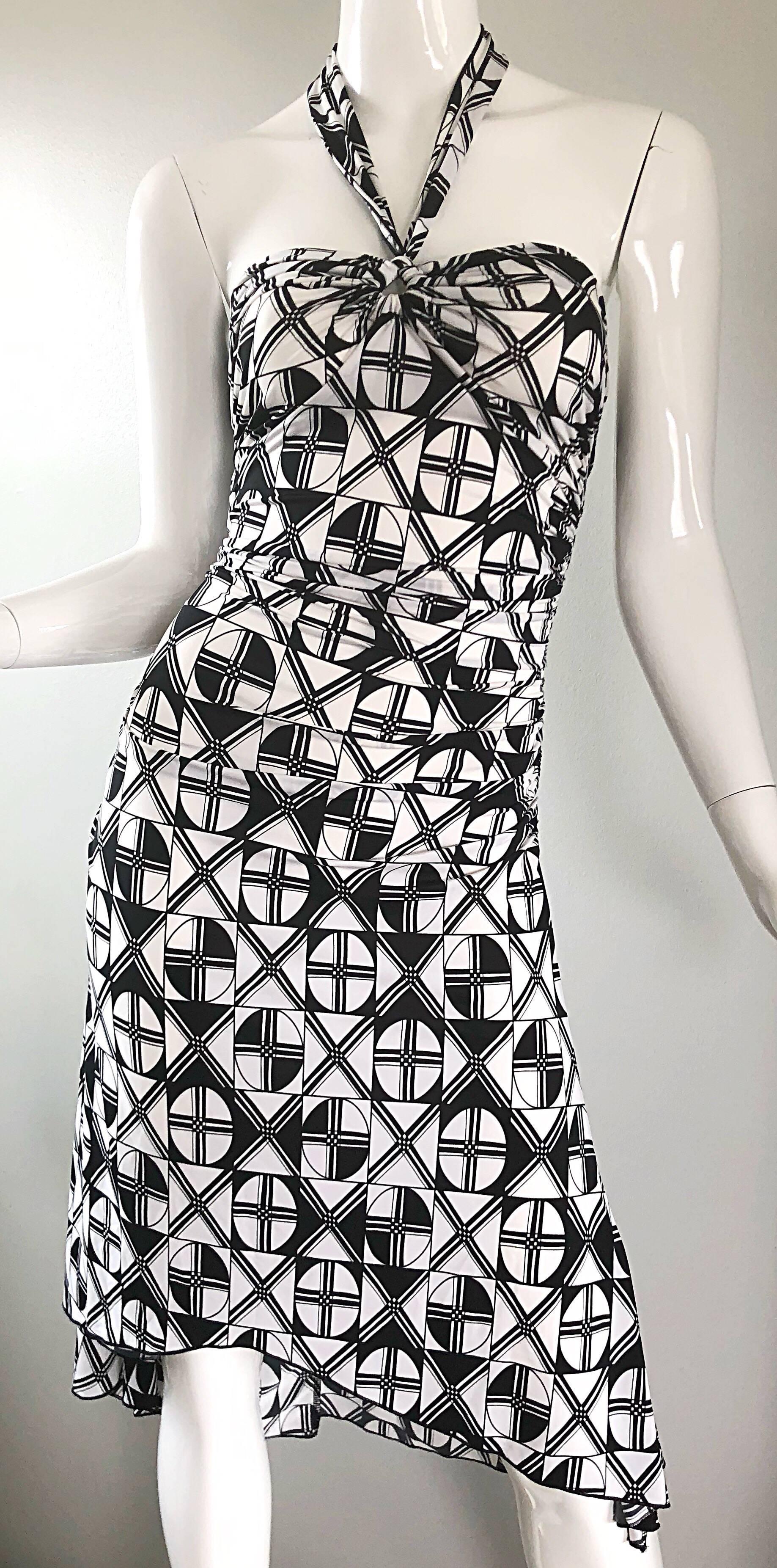 1990s Gianni Versace Versus Black and White Abstract Vintage 90s Halter Dress For Sale 3