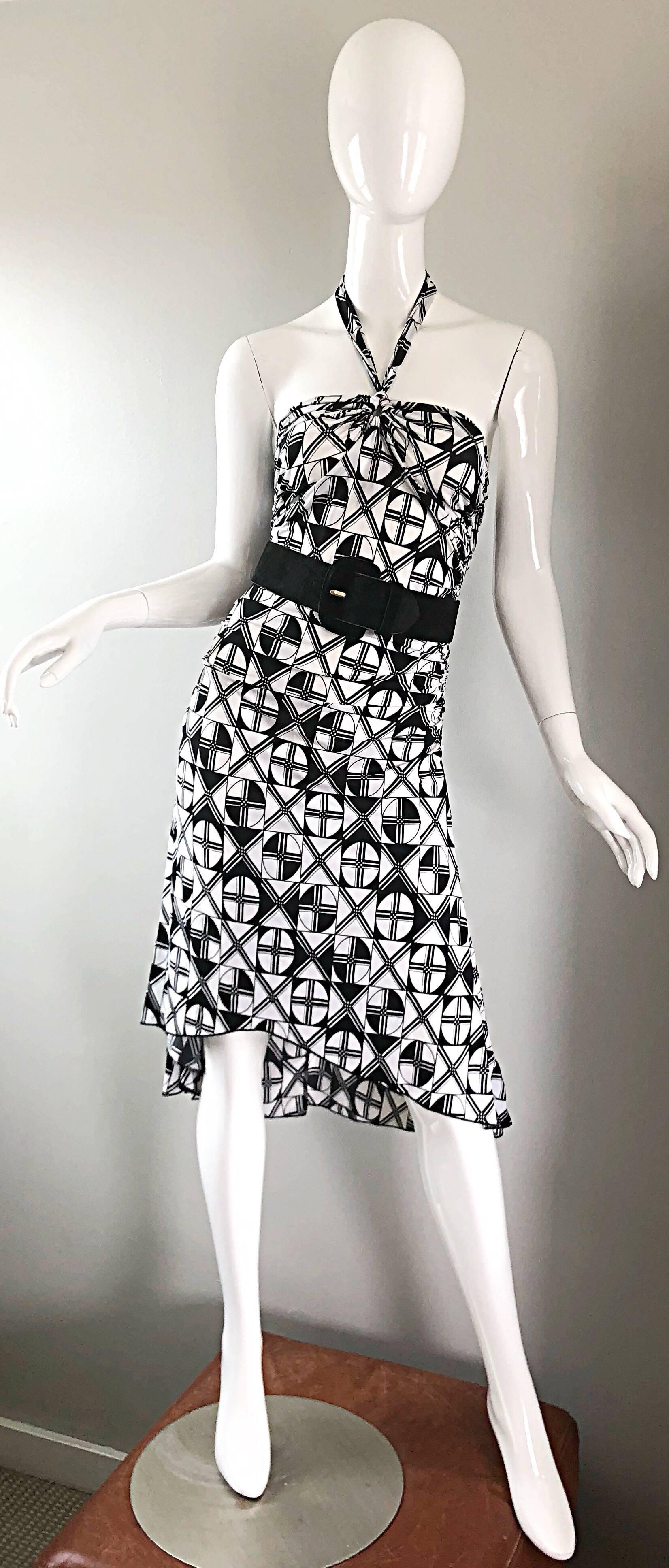 1990s Gianni Versace Versus Black and White Abstract Vintage 90s Halter Dress For Sale 4