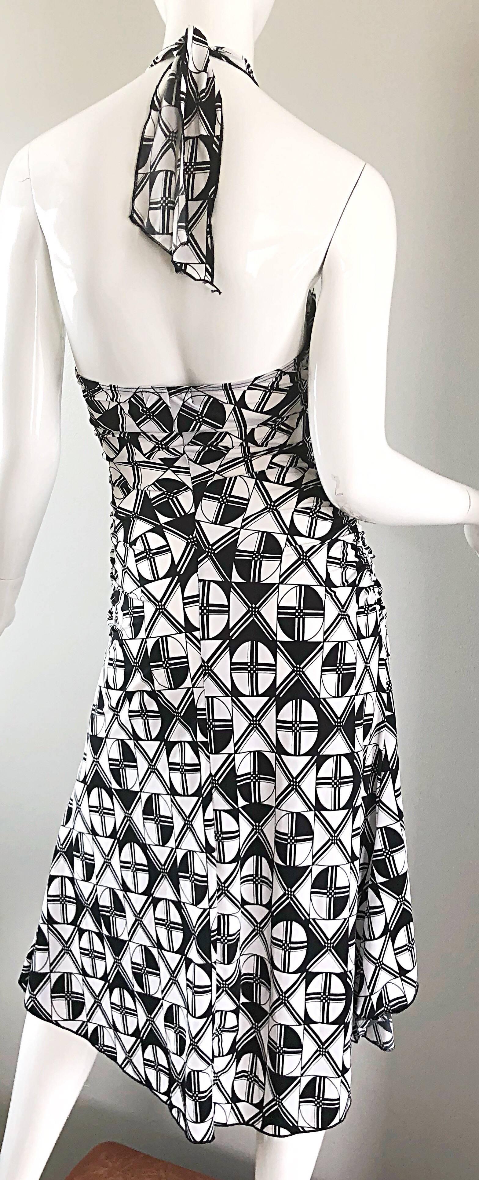 1990s Gianni Versace Versus Black and White Abstract Vintage 90s Halter Dress For Sale 7