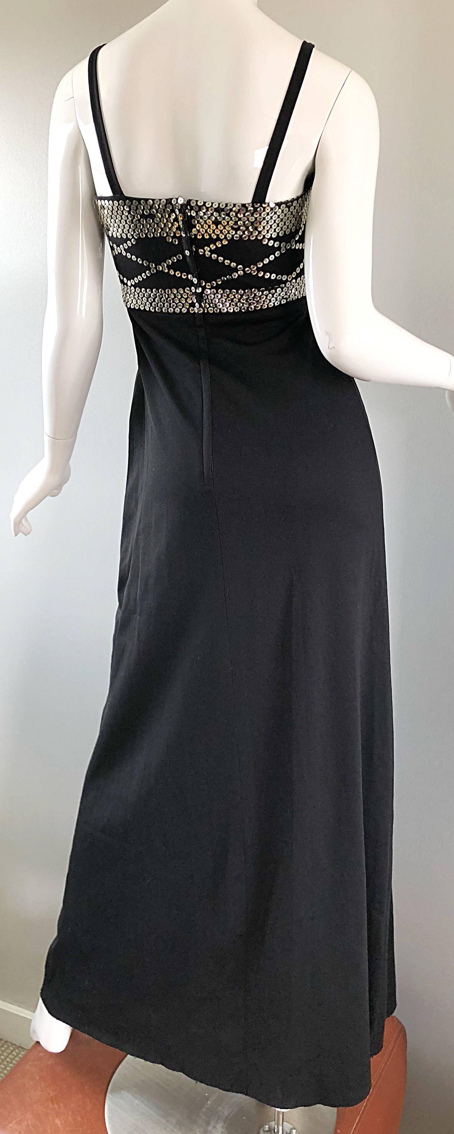 1970s Negro y Plata Lentejuelas Geométricas Jersey Vintage 70s Disco Maxi Vestido en venta 1