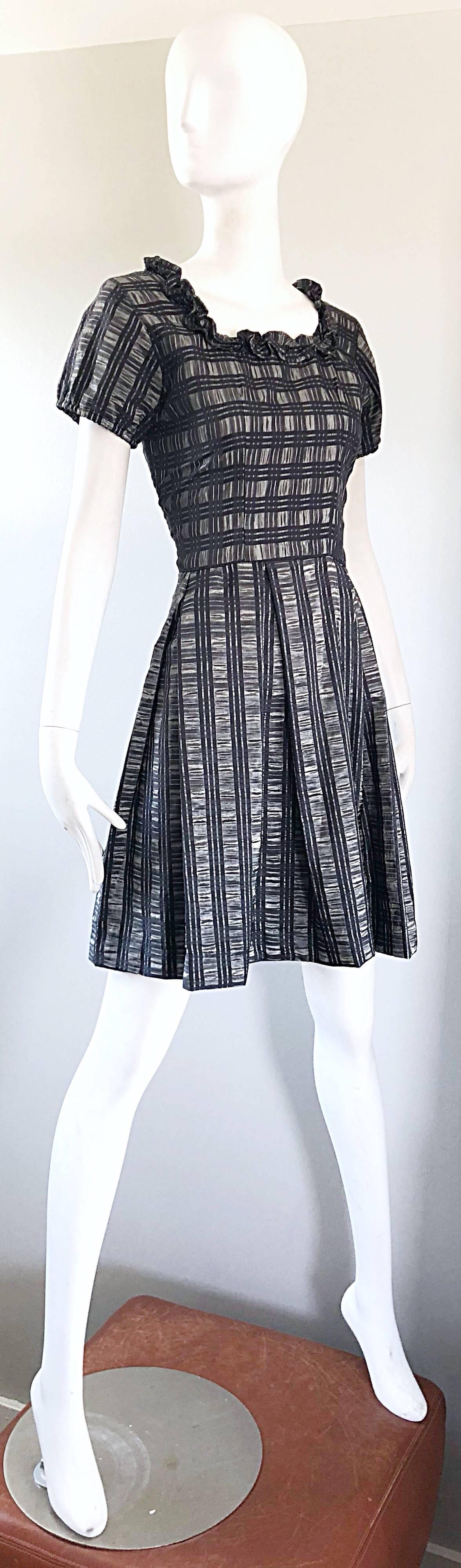 1950s Grey + Black Silk Plaid Taffeta Fit n Flare Short Sleeve Vintage 50s Dress For Sale 1