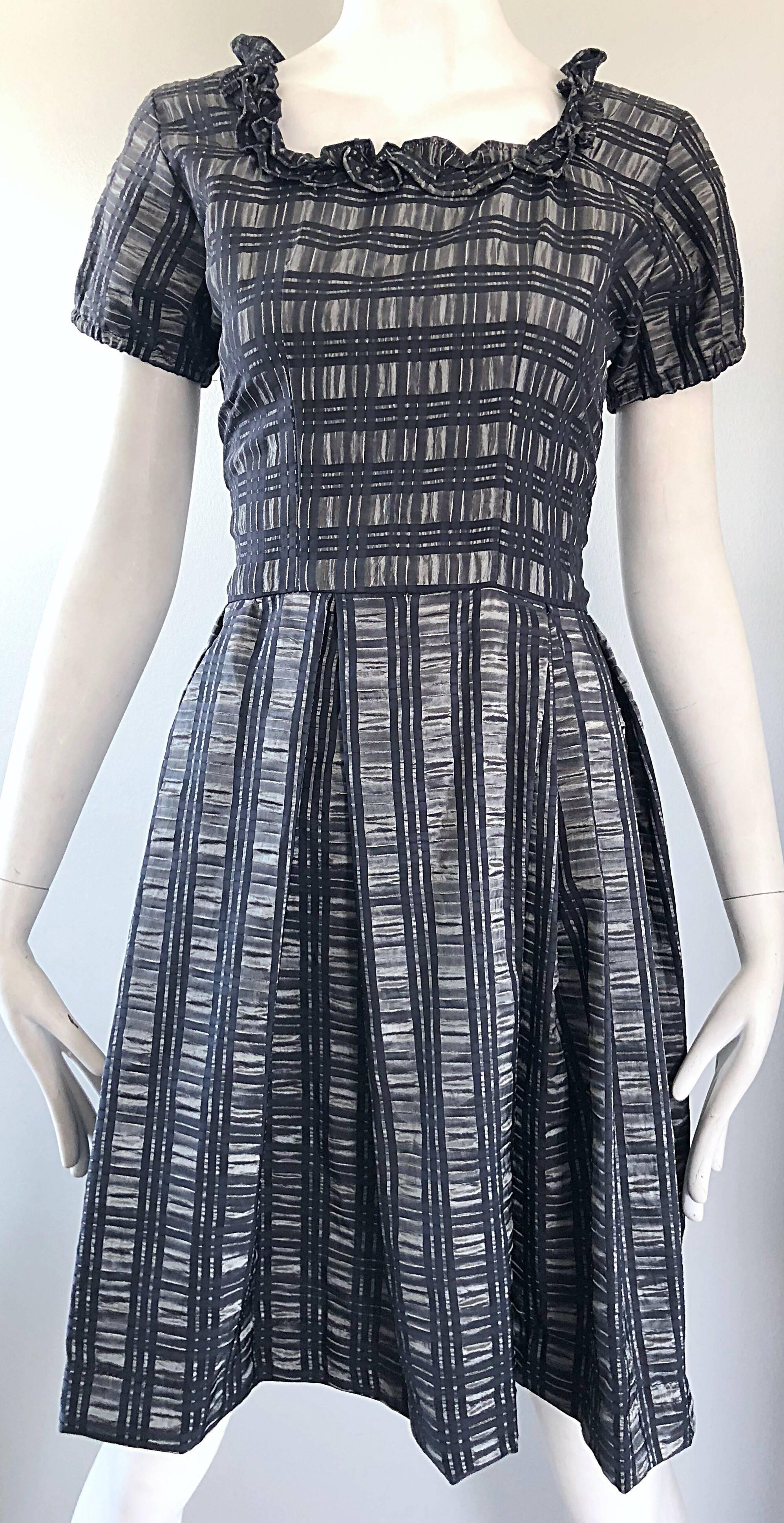 1950s Grey + Black Silk Plaid Taffeta Fit n Flare Short Sleeve Vintage 50s Dress For Sale 4