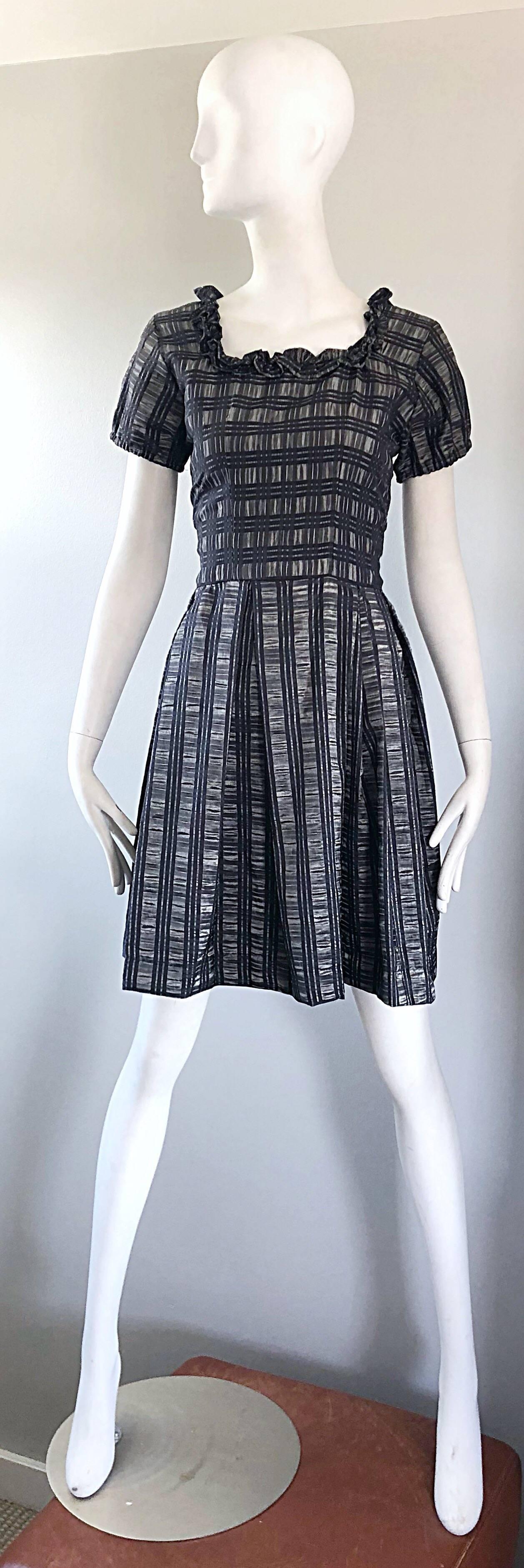 1950s Grey + Black Silk Plaid Taffeta Fit n Flare Short Sleeve Vintage 50s Dress For Sale 9