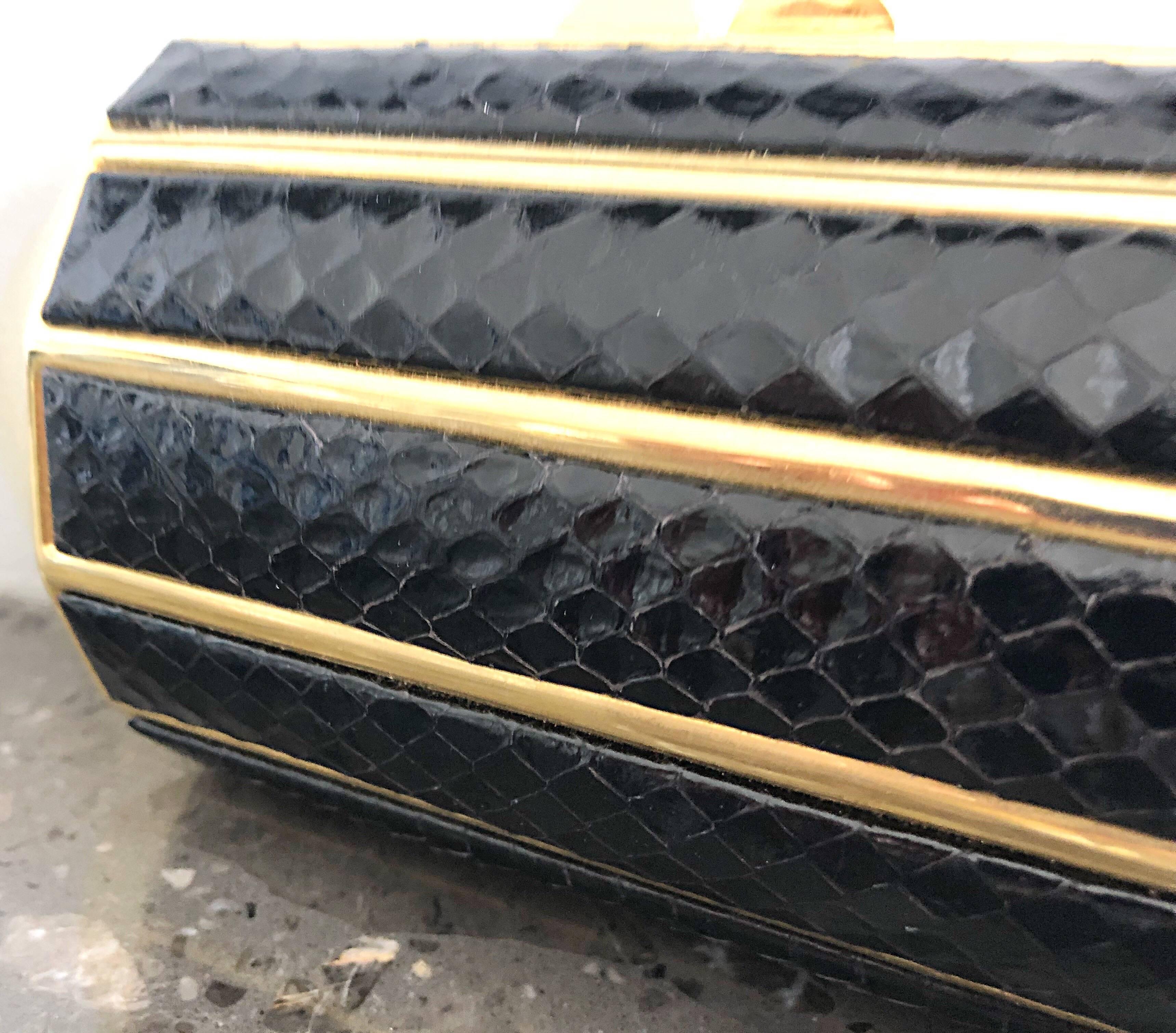Chic 1970s Black + Gold Snakeskin Python 70s Vintage Minaudière Clutch Bag 6