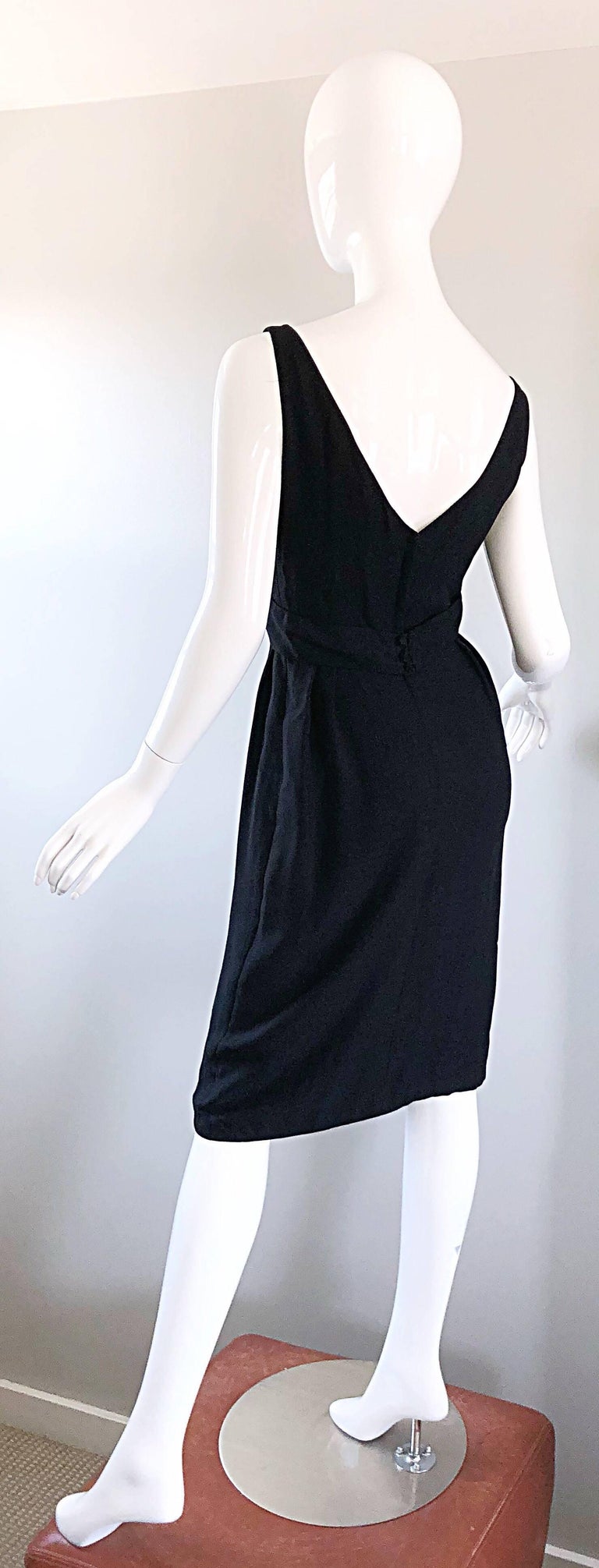 1950s Chic Crepe Sleeveless Perfect Vintage 50s Little Black Sheath Dress
