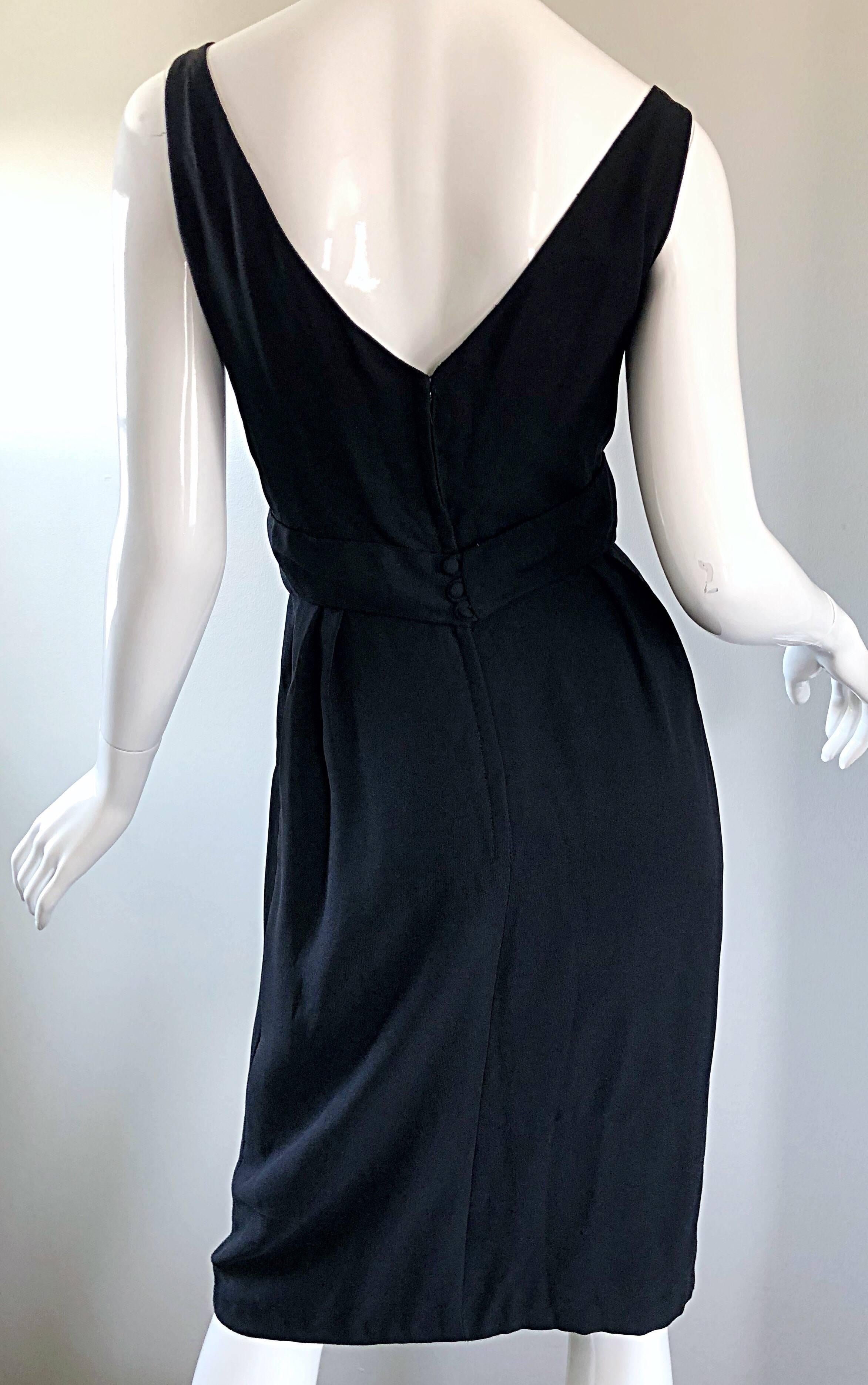1950s Chic Crepe Sleeveless Perfect Vintage 50s Little Black Sheath Dress For Sale 5