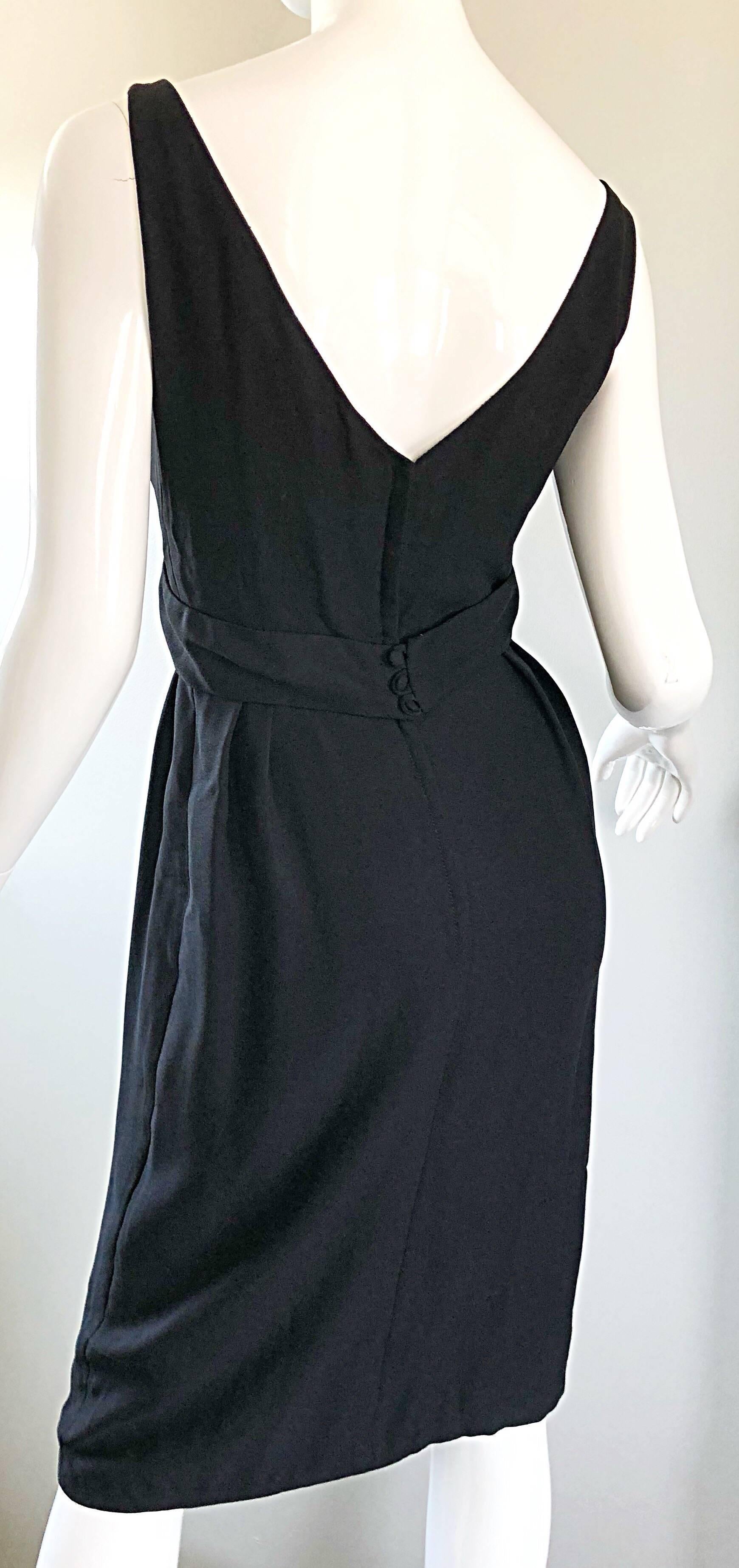 1950s Chic Crepe Sleeveless Perfect Vintage 50s Little Black Sheath Dress For Sale 7