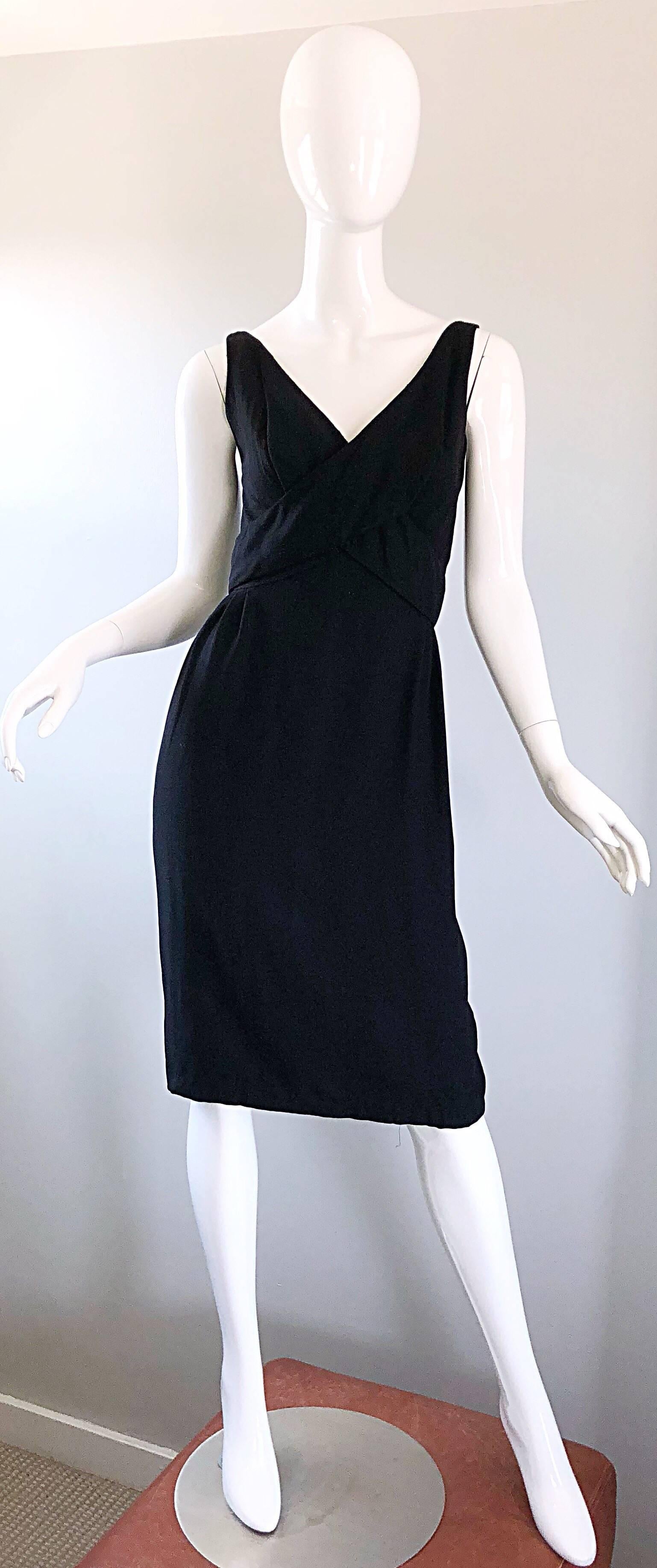 1950s Chic Crepe Sleeveless Perfect Vintage 50s Little Black Sheath Dress For Sale 8