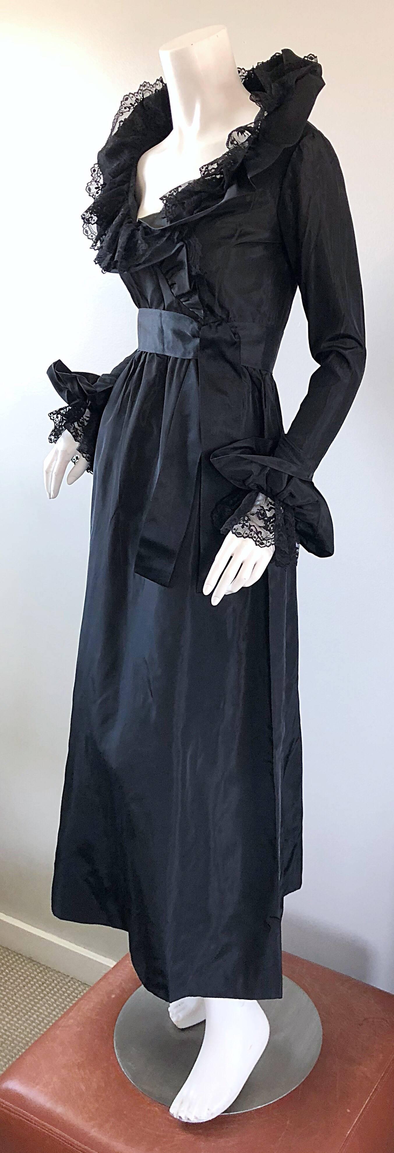 Black Beautiful Vintage Bill Blass Couture Silk Taffeta Lace Long Sleeve Evening Gown For Sale