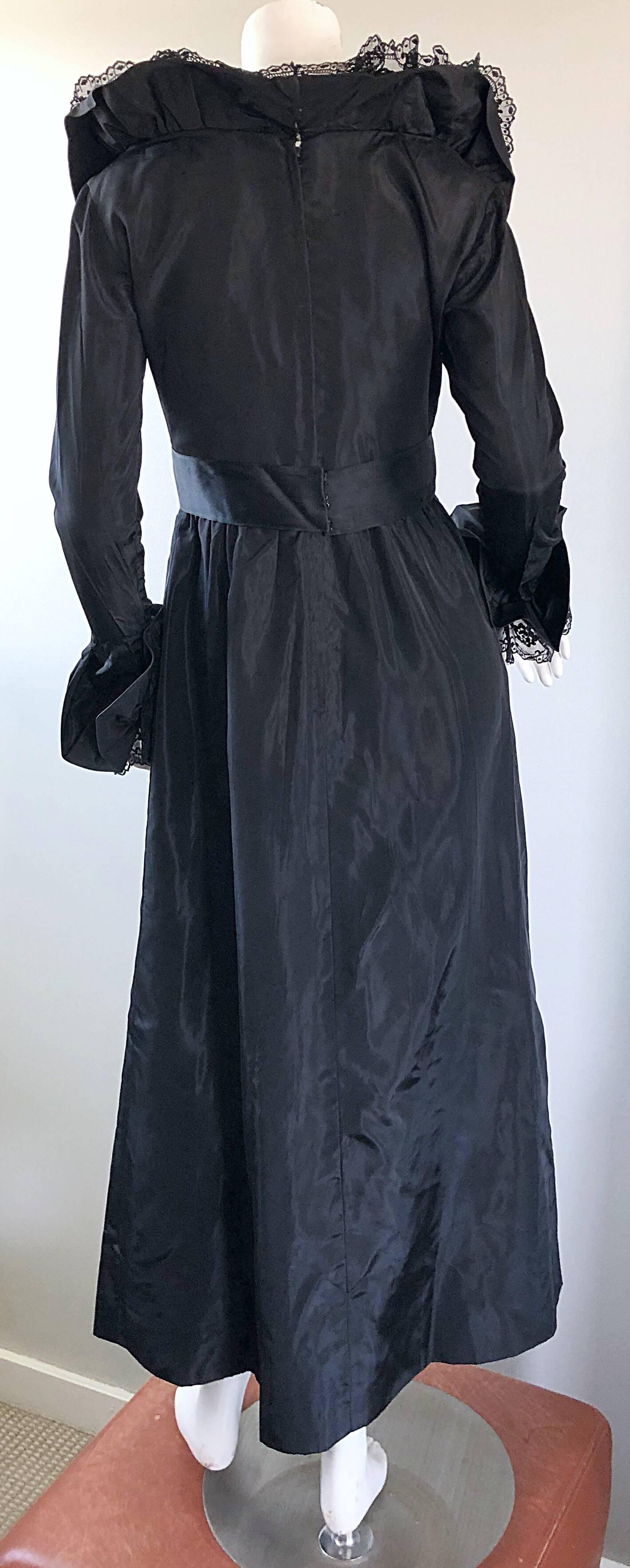 Beautiful Vintage Bill Blass Couture Silk Taffeta Lace Long Sleeve Evening Gown For Sale 1