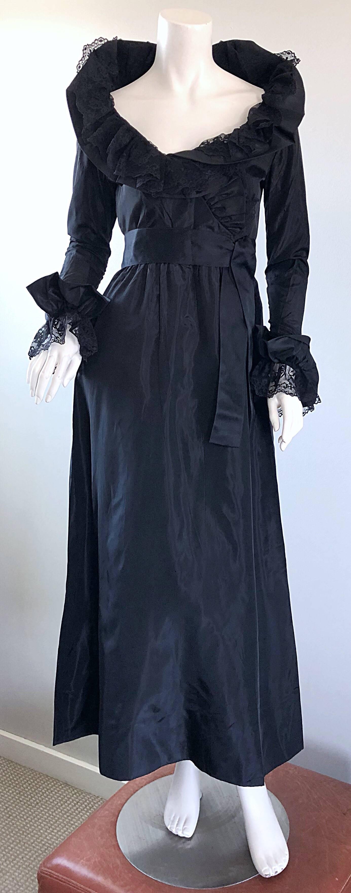 Beautiful Vintage Bill Blass Couture Silk Taffeta Lace Long Sleeve Evening Gown For Sale 3