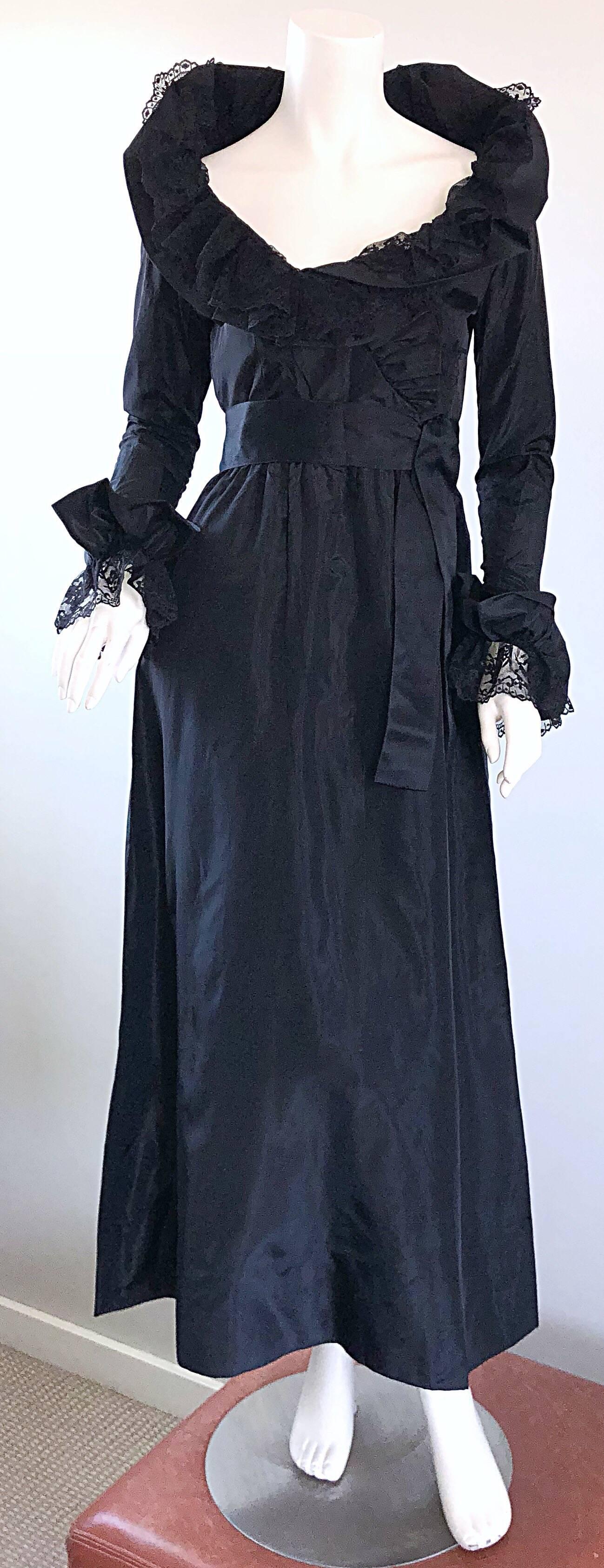 Beautiful Vintage Bill Blass Couture Silk Taffeta Lace Long Sleeve Evening Gown For Sale 9