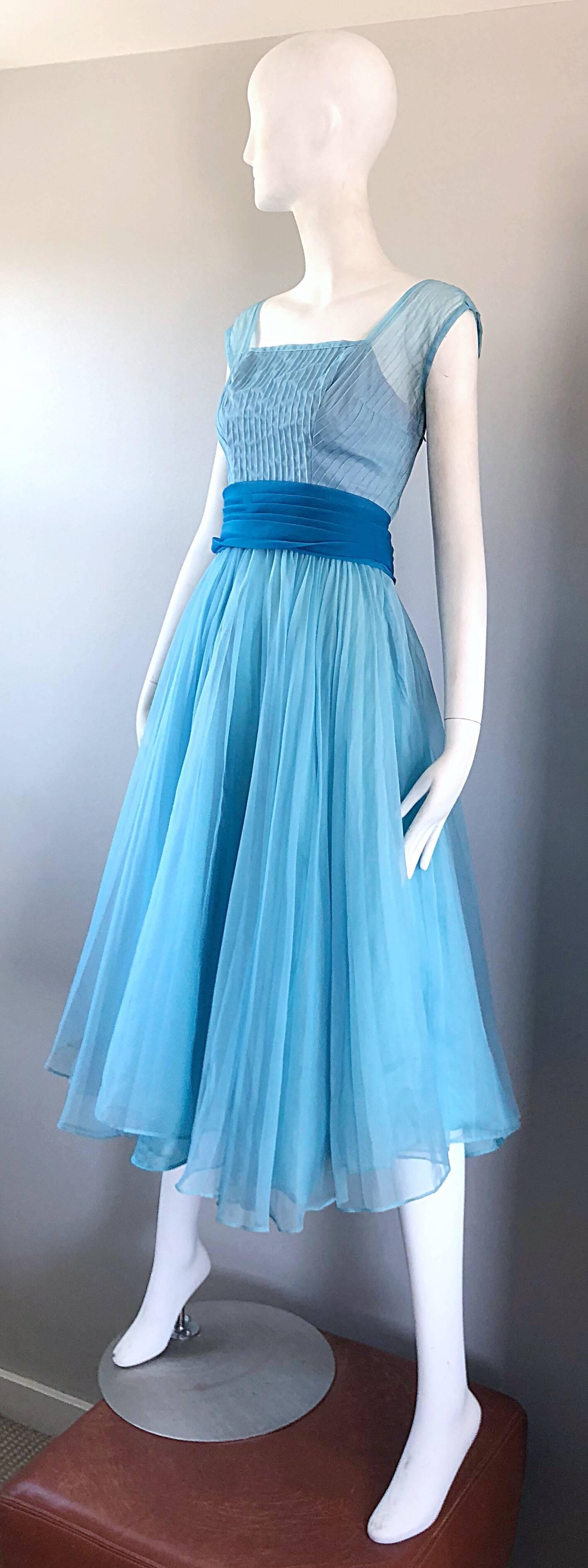 Women's 1950s Fred Perlberg Beautiful Robins Egg Blue Fit n' Flare Vintage 50s Dress For Sale