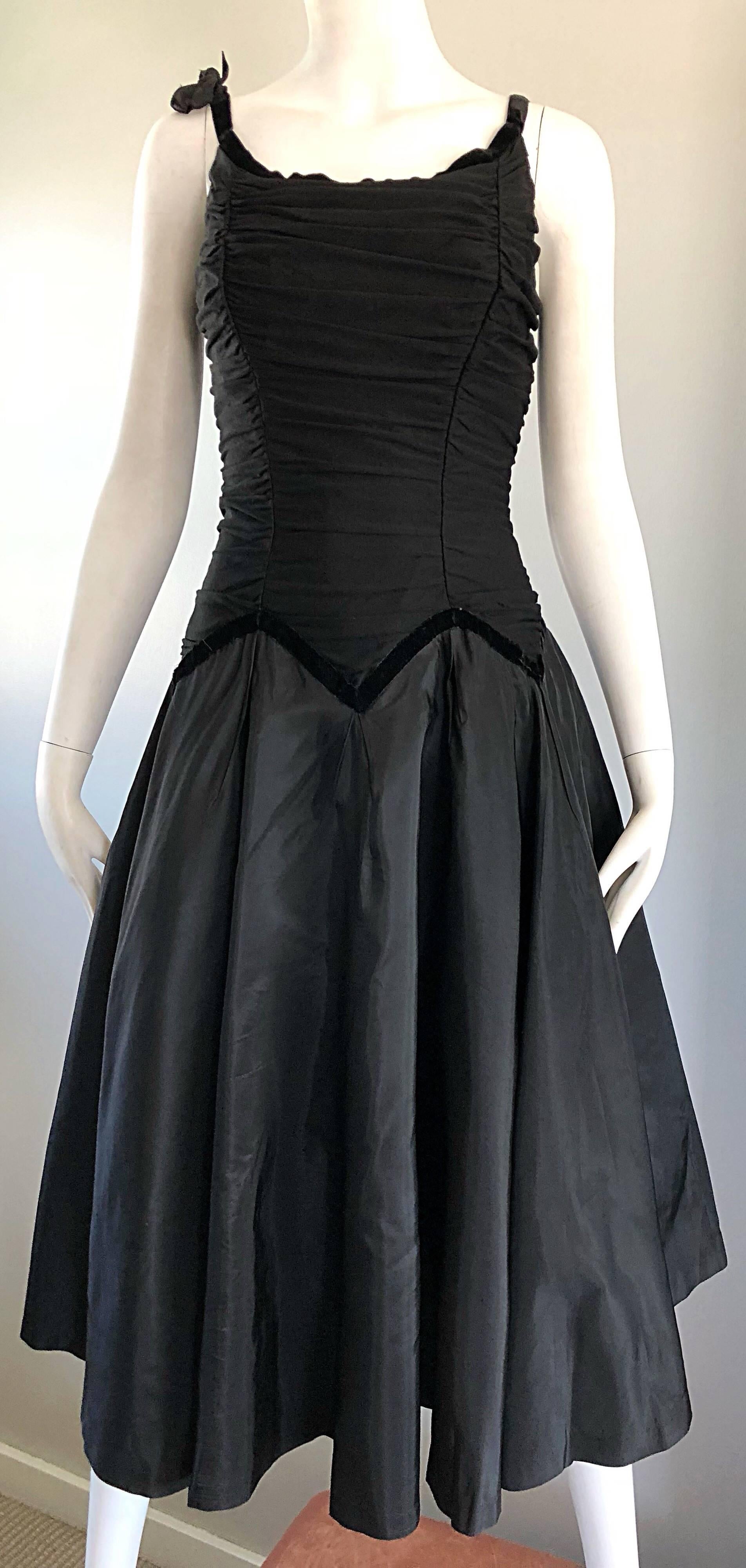 Women's Beautiful 1950s Black Silk Taffeta Fit and Flare Vintage Sleeveless 50s Dress