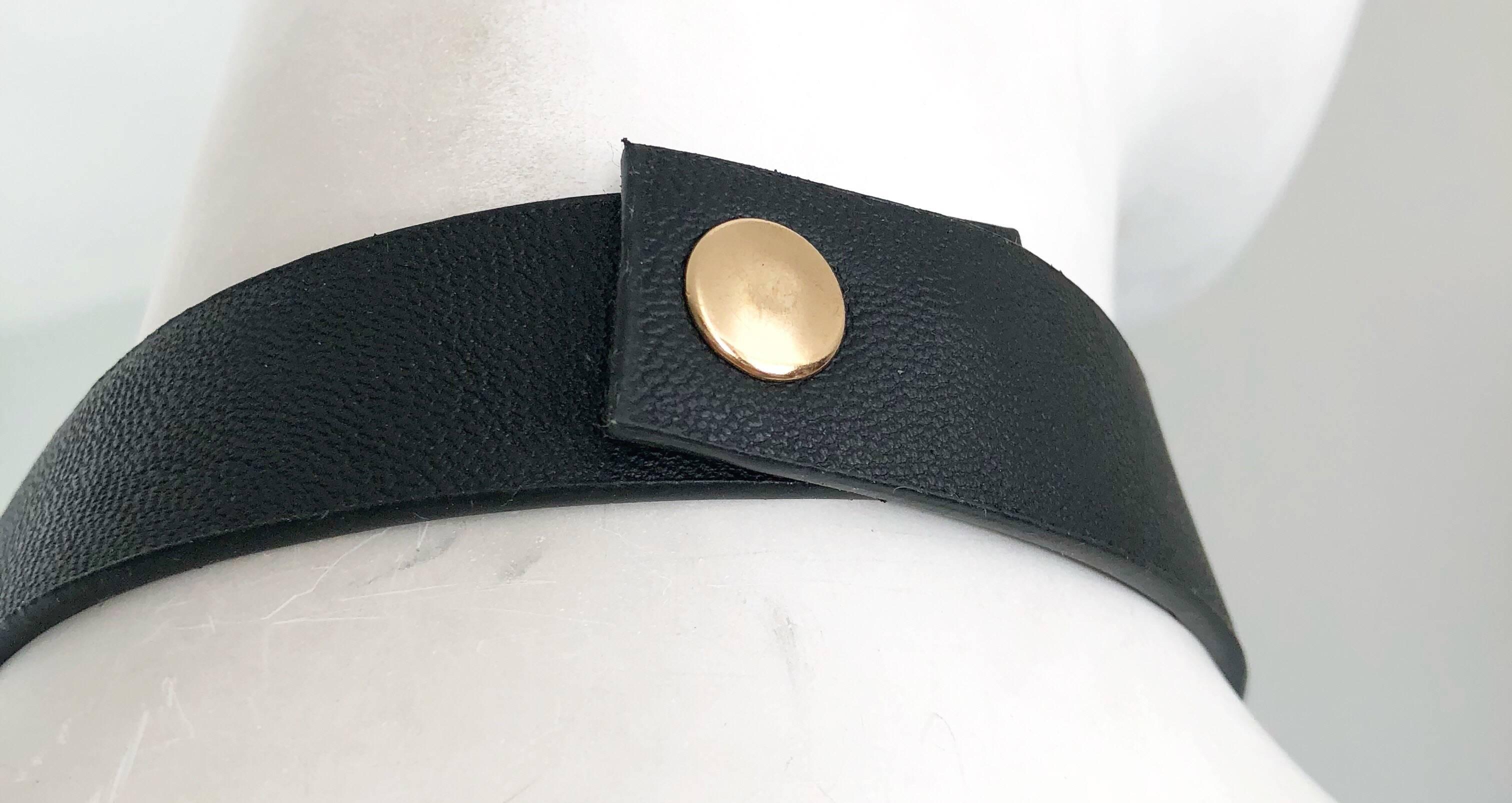 1990s Moschino Black and Gold Leather Vintage 90s Logo Choker Necklace In New Condition In San Diego, CA