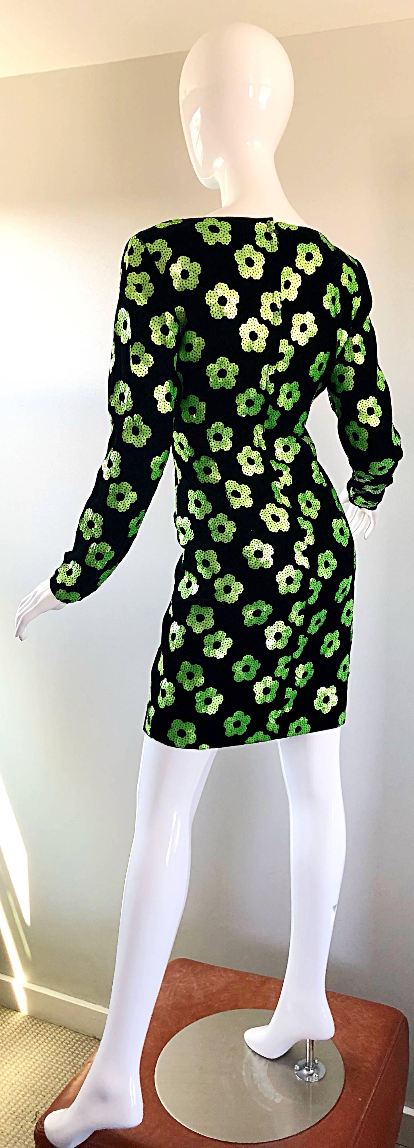 Women's 1990s Steve Stolman Black Neon Green Sequin Flower Size 6 8 Velvet Bodycon Dress For Sale