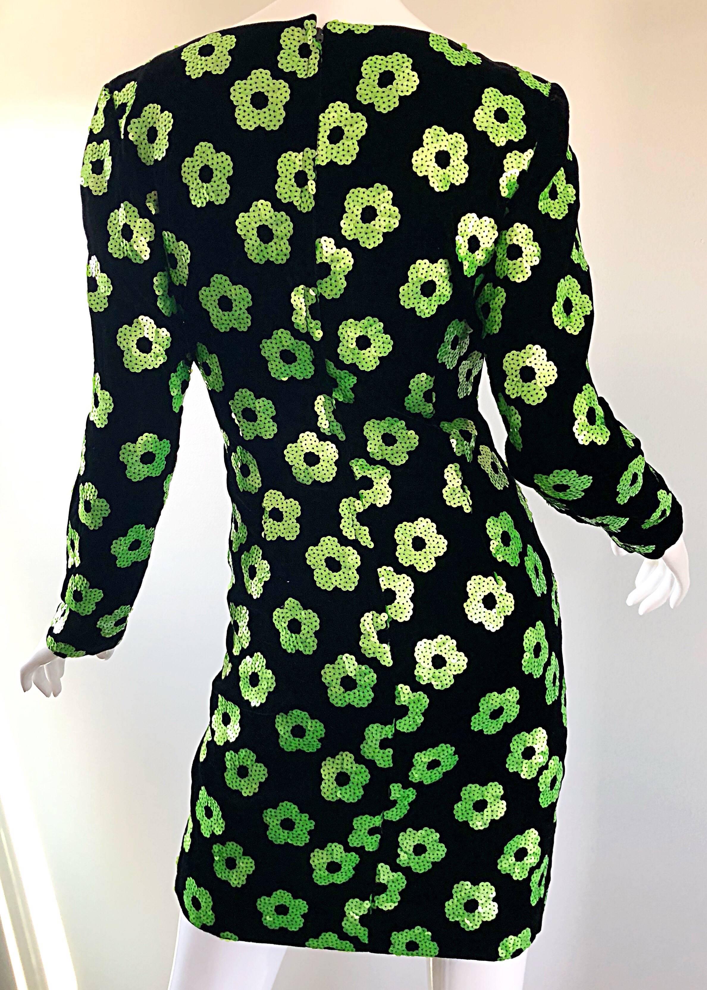 1990s Steve Stolman Black Neon Green Sequin Flower Size 6 8 Velvet Bodycon Dress For Sale 2