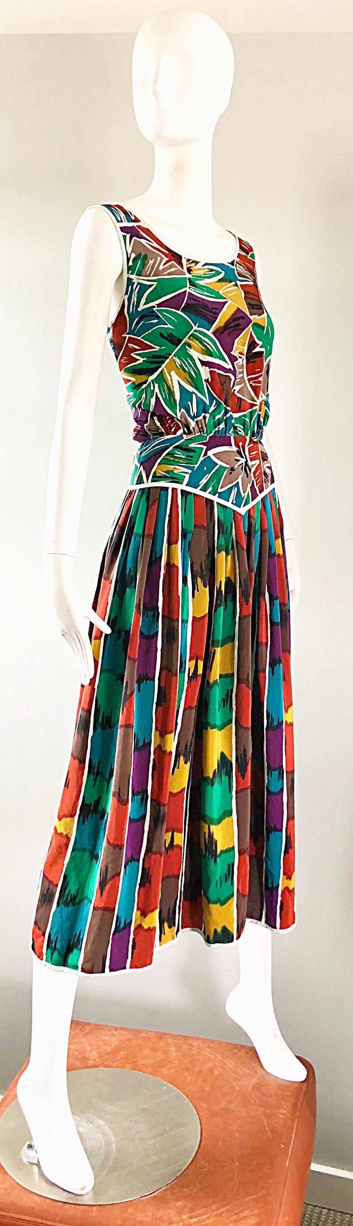 Vintage Oscar de la Renta Miss O Size 8 / 10 Kaleidoscope Print Silk Dress In Excellent Condition For Sale In San Diego, CA