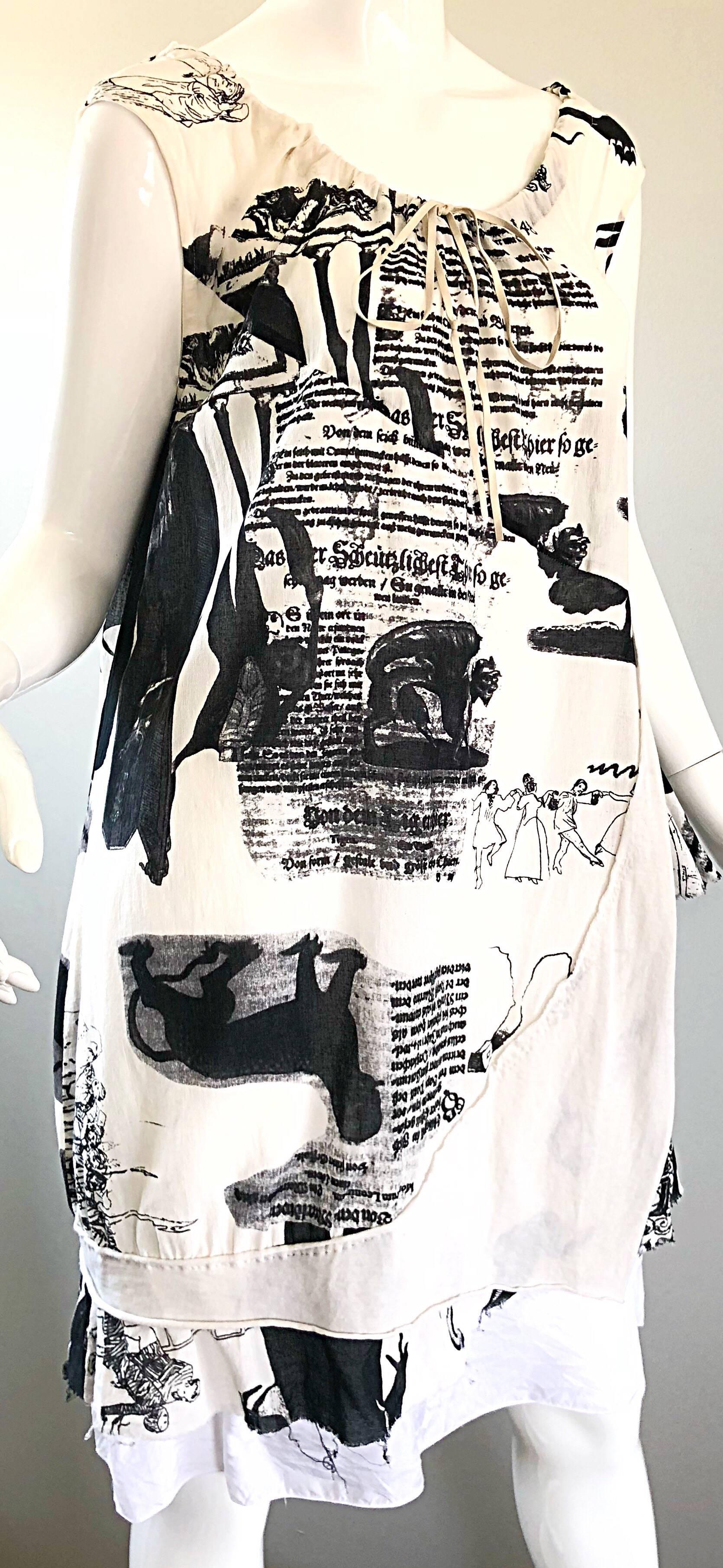 Rare 56G S / S 2006 Japanese Black and White Novelty Newspaper Print Dress In Excellent Condition For Sale In San Diego, CA