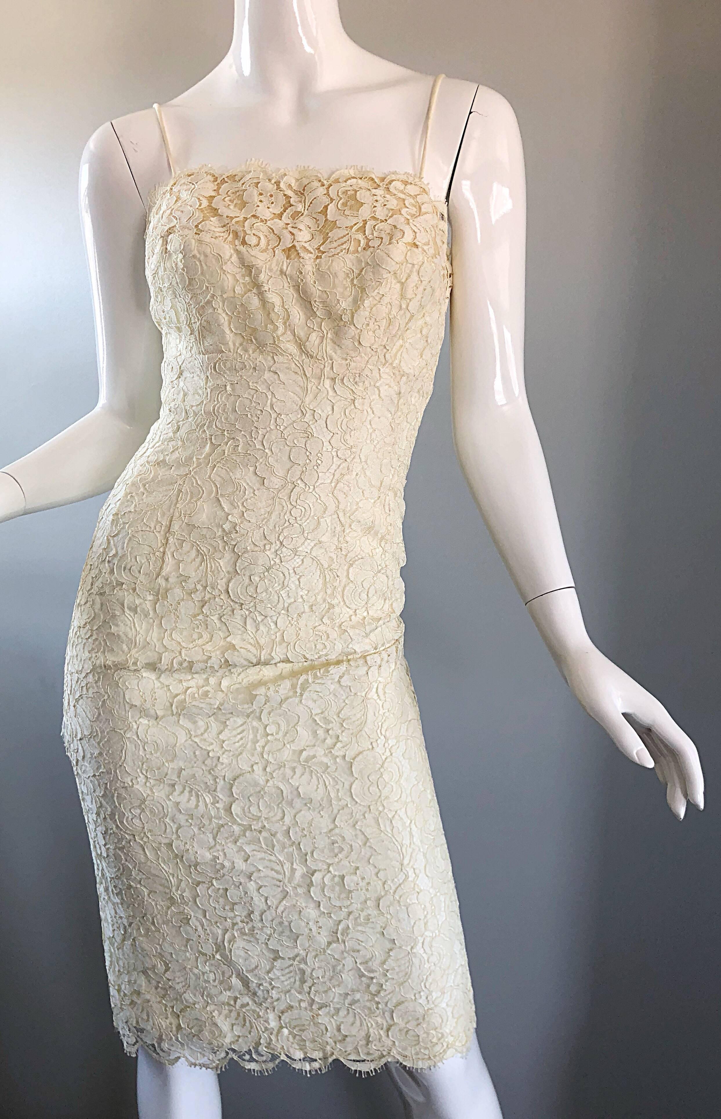 1950er Lilli Diamond Elfenbeinfarbenes Off-White Vintage 50er Wiggle Kleid aus französischer Spitze mit Diamanten im Angebot 3