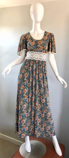 AMazing 1970s Boho Flower Print Jersey + Lace Vintage 70s Maxi Dress
