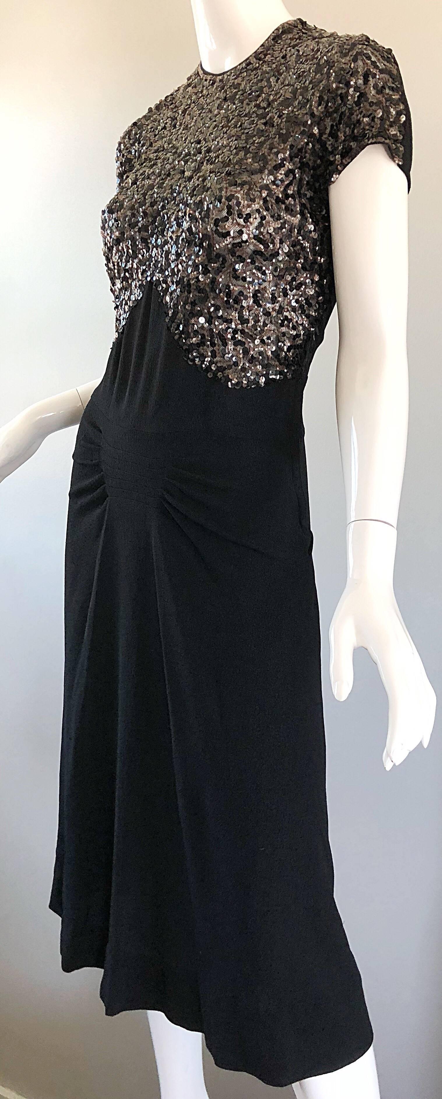 Beautiful 1940s Black Sequin Crepe Vintage 40s Short Sleeve Cocktail Dress In Excellent Condition For Sale In San Diego, CA