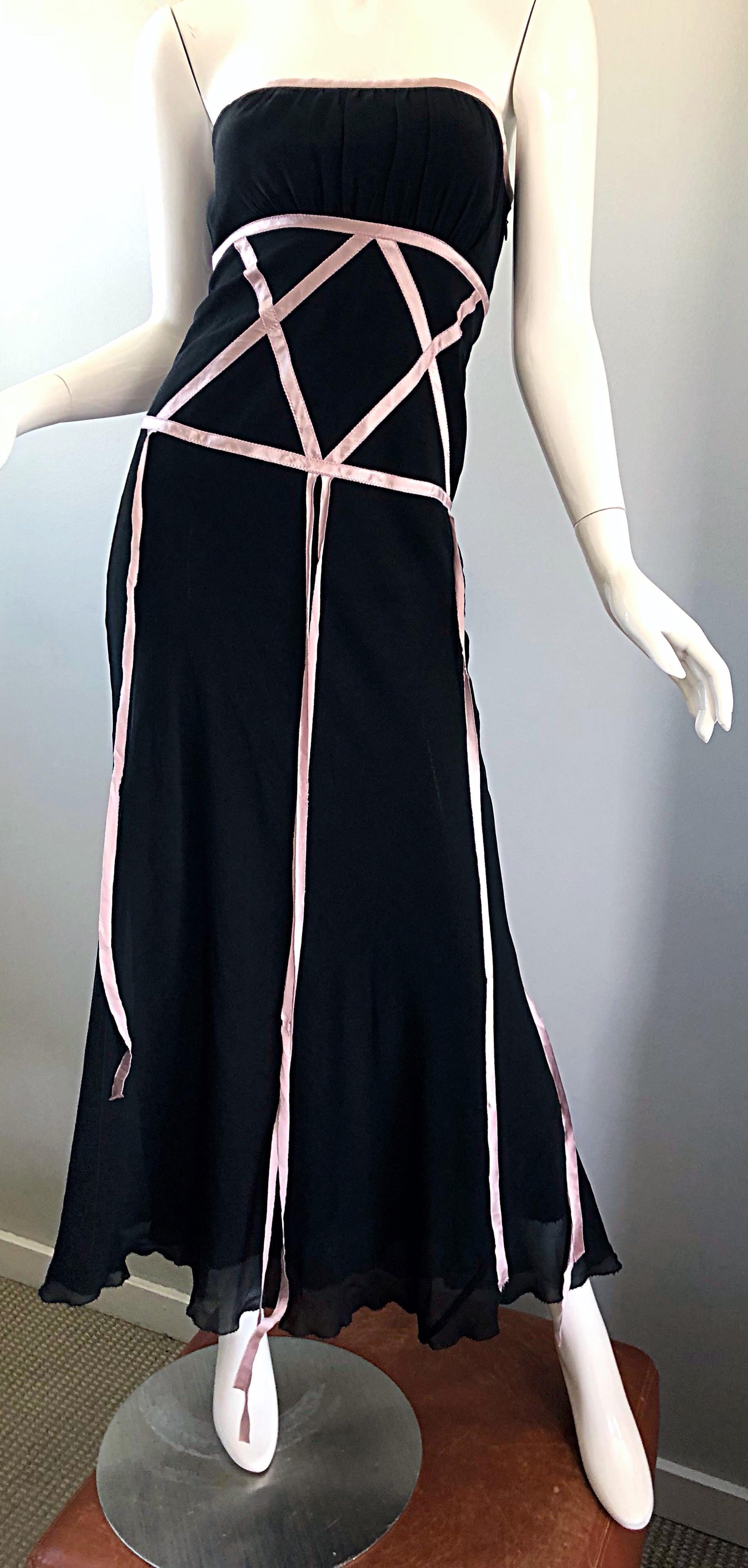 1990s Nicole Miller Collection Size 0 / 2 Black + Pink Silk Chiffon Gown Dress For Sale 1