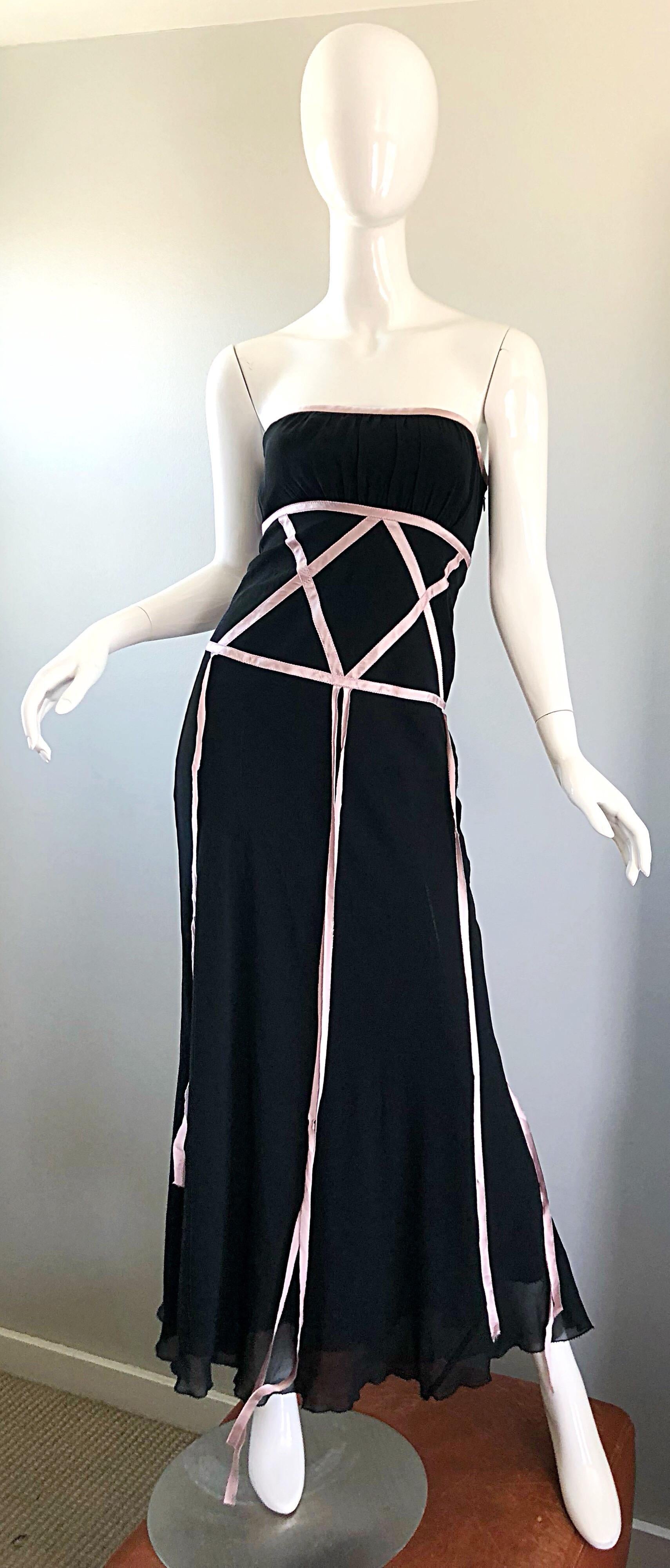 1990s Nicole Miller Collection Size 0 / 2 Black + Pink Silk Chiffon Gown Dress For Sale 6