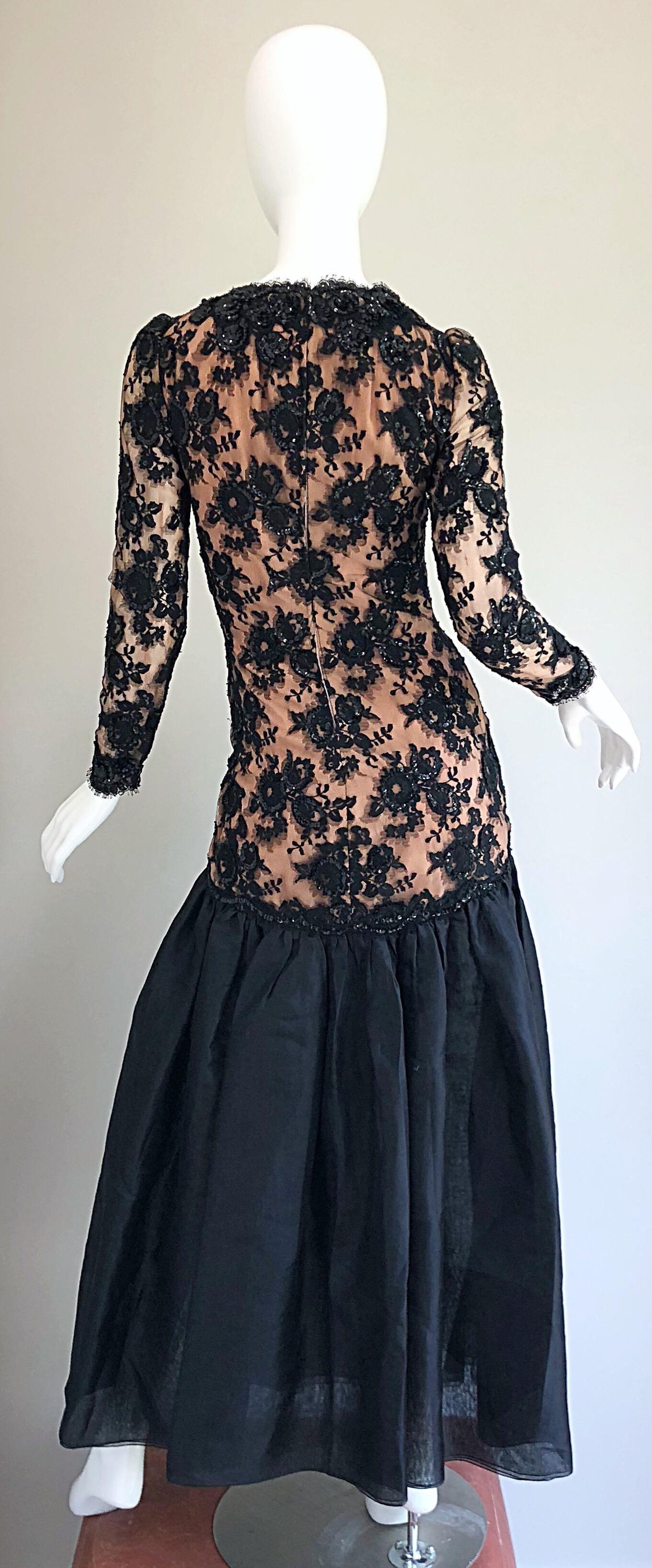 Vintage Bill Blass Black Nude 90s Size 6 / 8 Sequined Chiffon Evening Gown Dress For Sale 1