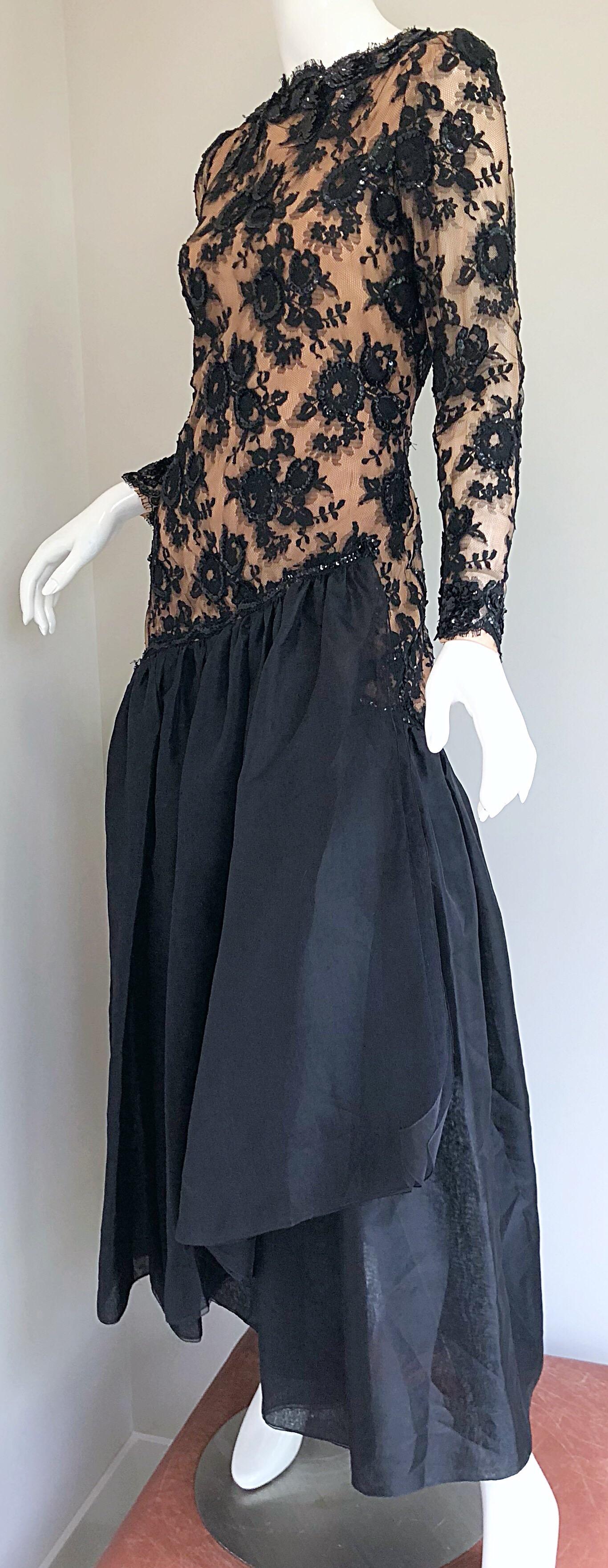 Vintage Bill Blass Black Nude 90s Size 6 / 8 Sequined Chiffon Evening Gown Dress For Sale 4