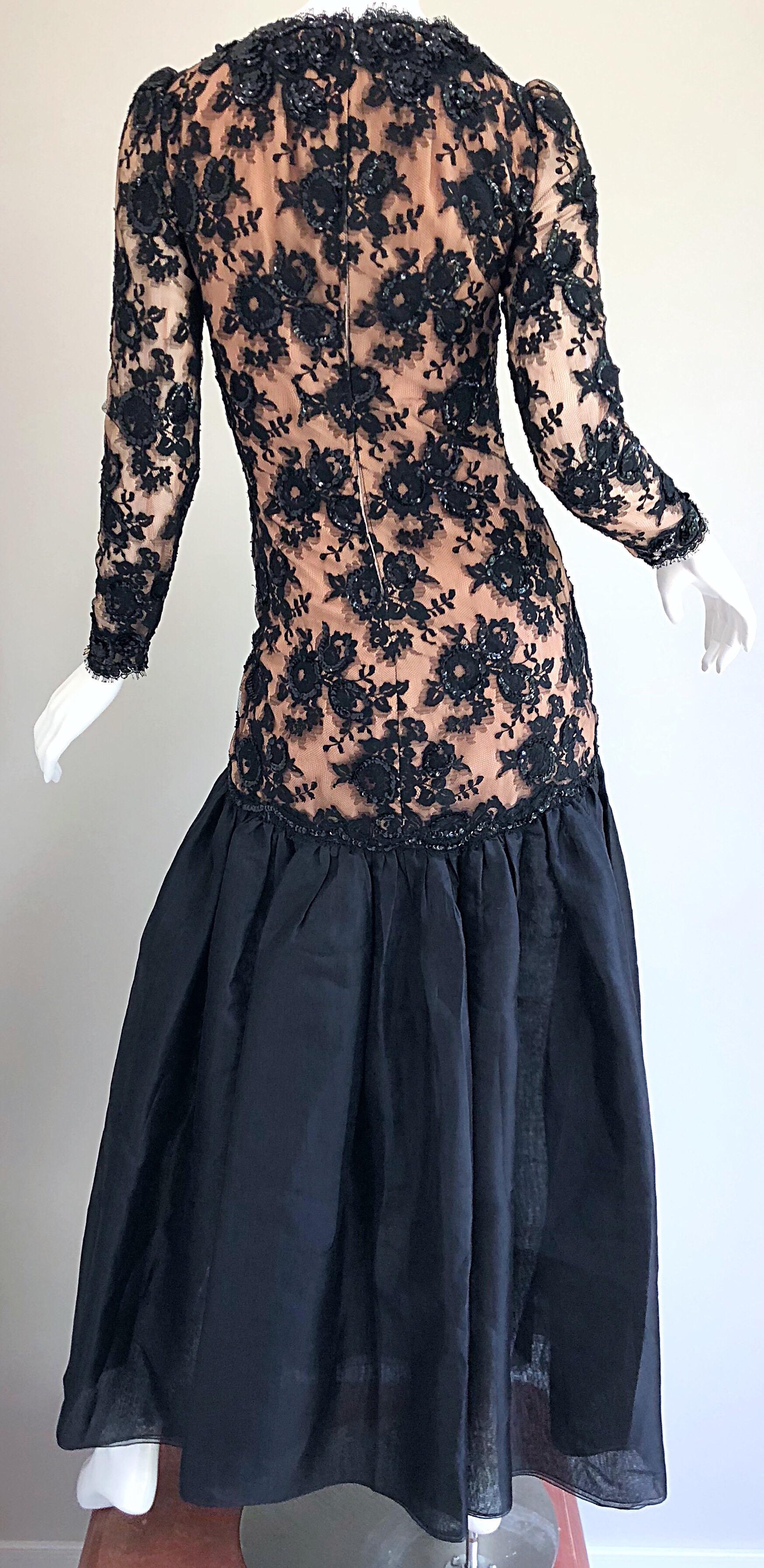 Vintage Bill Blass Black Nude 90s Size 6 / 8 Sequined Chiffon Evening Gown Dress For Sale 5