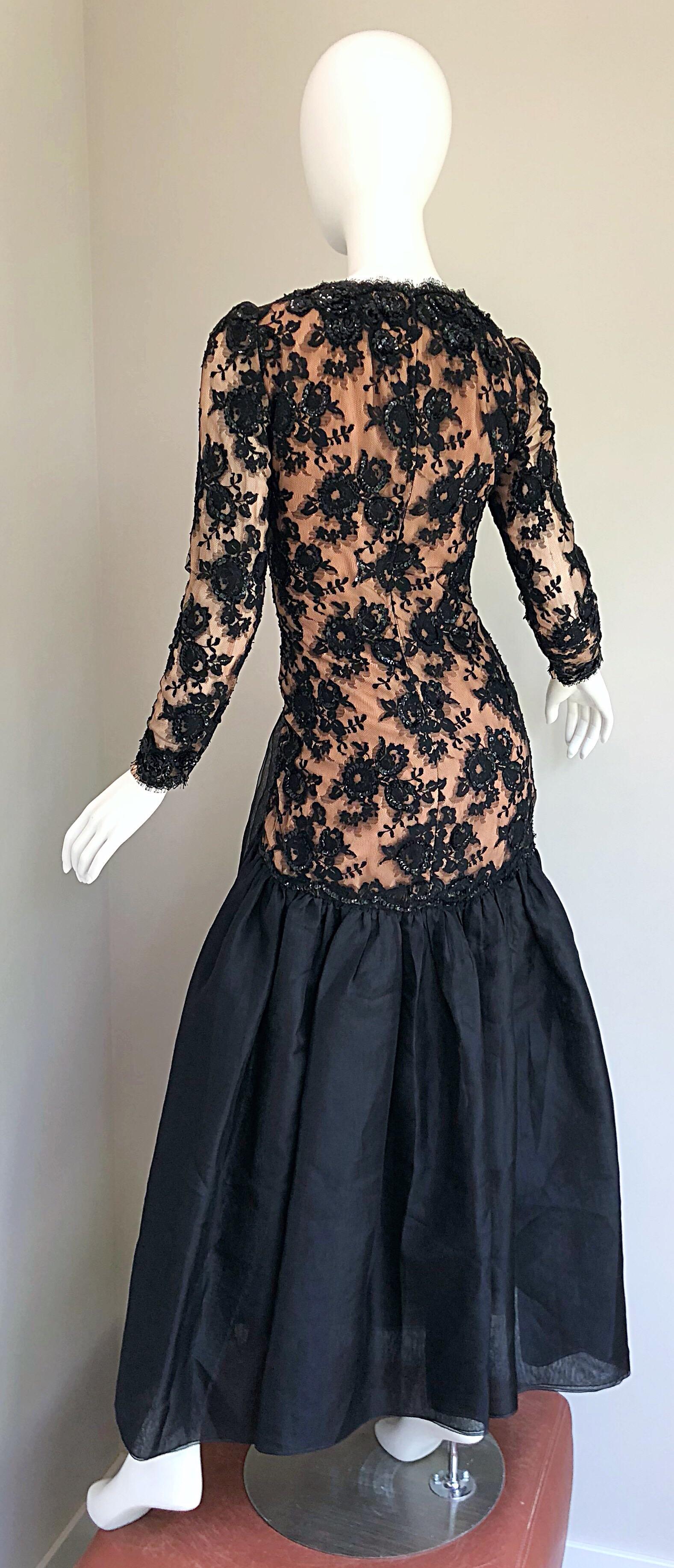 Vintage Bill Blass Black Nude 90s Size 6 / 8 Sequined Chiffon Evening Gown Dress For Sale 7