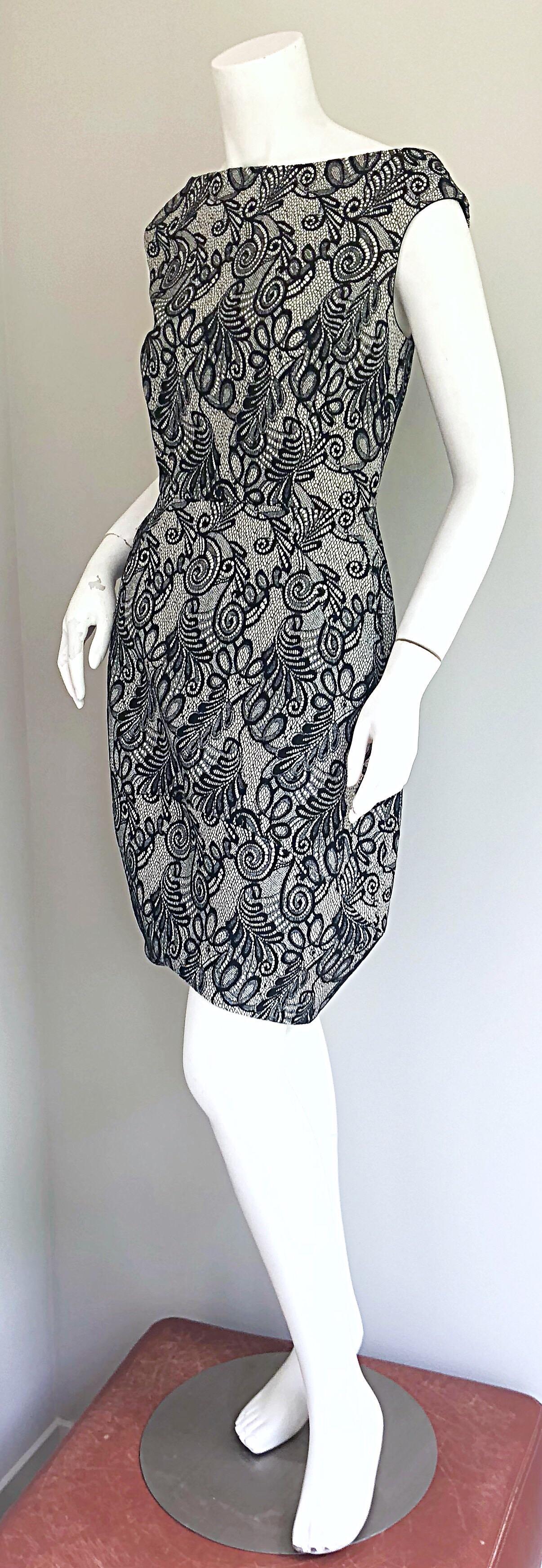 Bill Blass by Michael Vollbracht Black and White Lace Tulip Hem 2000s Dress In Excellent Condition For Sale In San Diego, CA